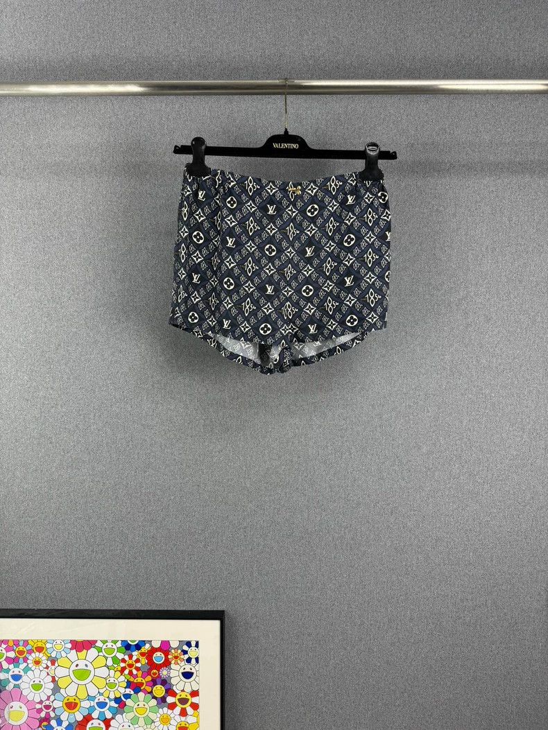 Louis Vuitton Louis Vuitton 1854 Old Flower Full Print Shorts Size US 38 / EU 54 - 1 Thumbnail