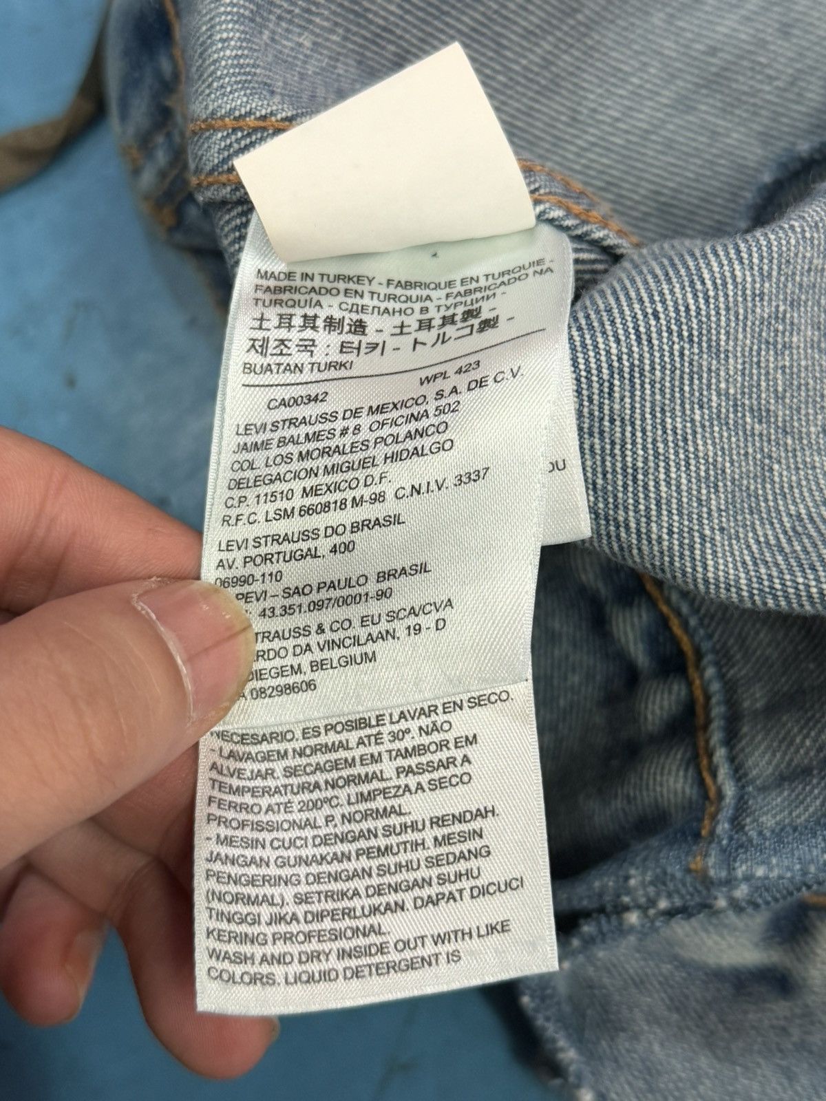 Levi's × Vetements VETEMENTS 18” PATCH WORK LEVIS JACKET Size US L / EU 52-54 / 3 - 12 Thumbnail