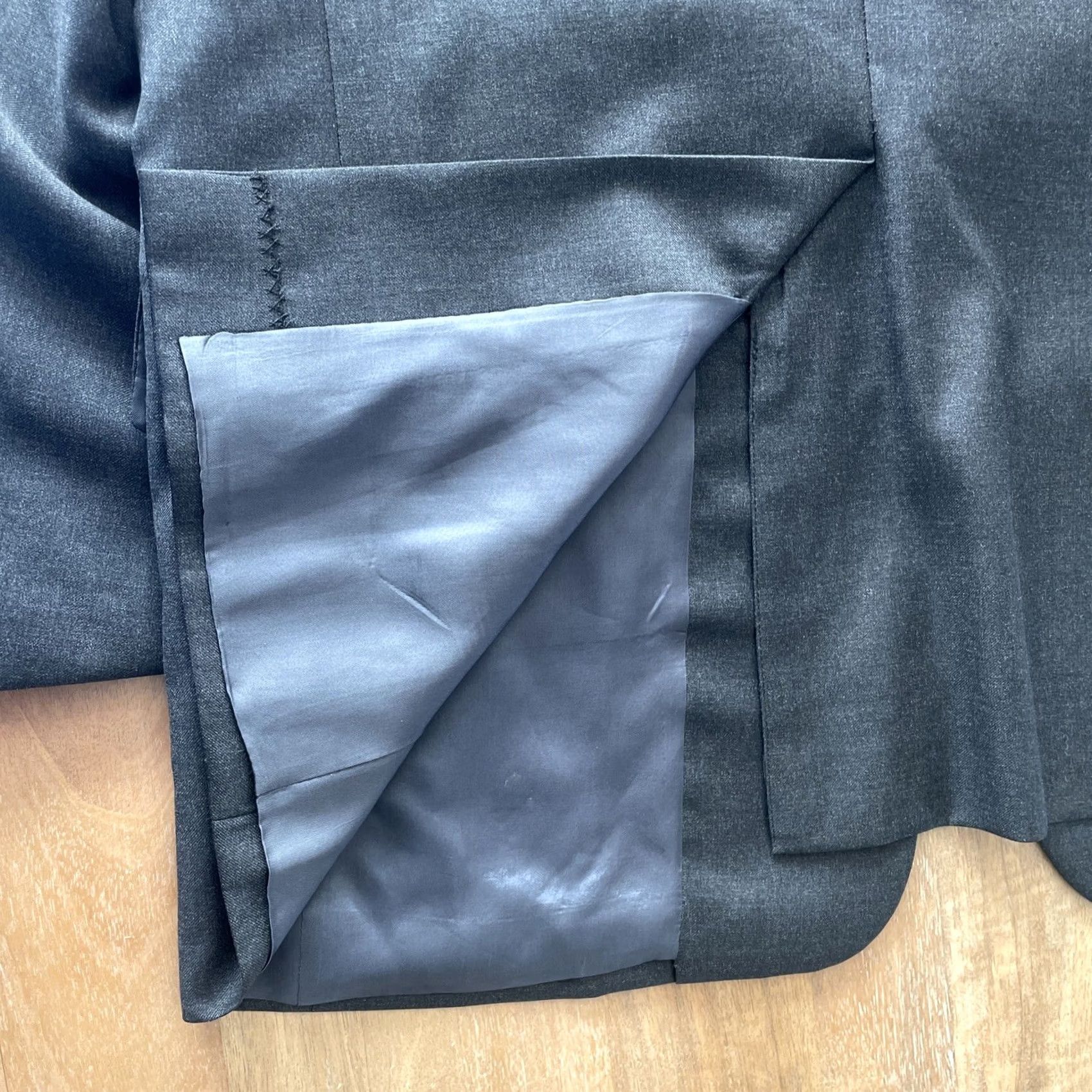 Vintage Hickey Freeman Blazer Jacket Men 42R Wool Gray Solid Notch Lapel Regular Single-Breasted Two-Button Front Front Two-Button Front Style Suit Jacket Size 42R - 5 Thumbnail