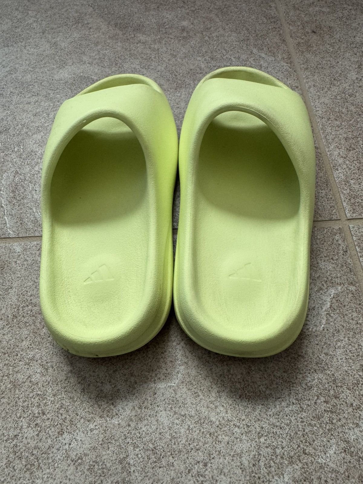 Adidas Yeezy Slides Size 7US Men’s Size US 7 / EU 40 - 6 Thumbnail