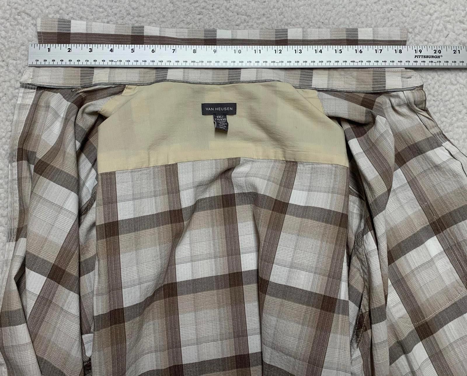 Van Heusen Van Heusen Men XXL Beige Plaid Short Sleeve Shirt Size US XXL / EU 58 / 5 - 11 Thumbnail