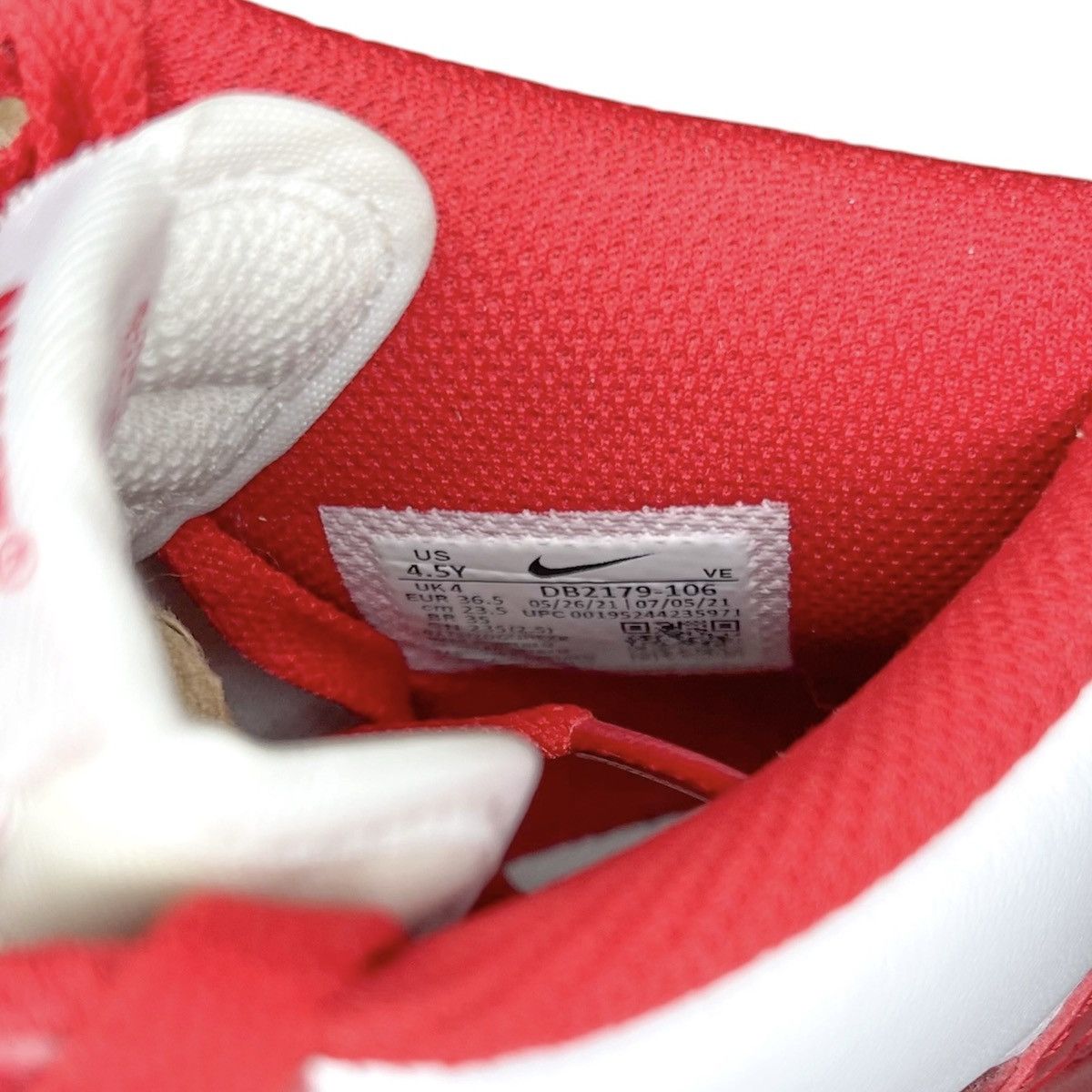 Nike Nike Dunk High GS 'Championship Red' Size US 4.5 / IT 34.5 - 9 Thumbnail