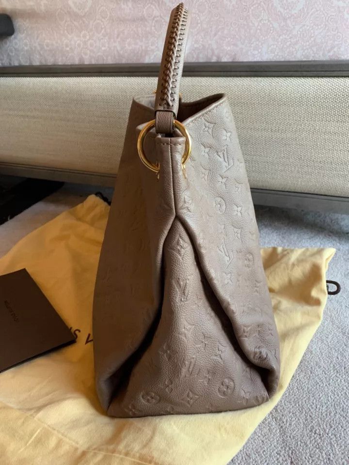 Louis Vuitton Louis Vuitton ARTSY MM Size ONE SIZE - 2 Thumbnail