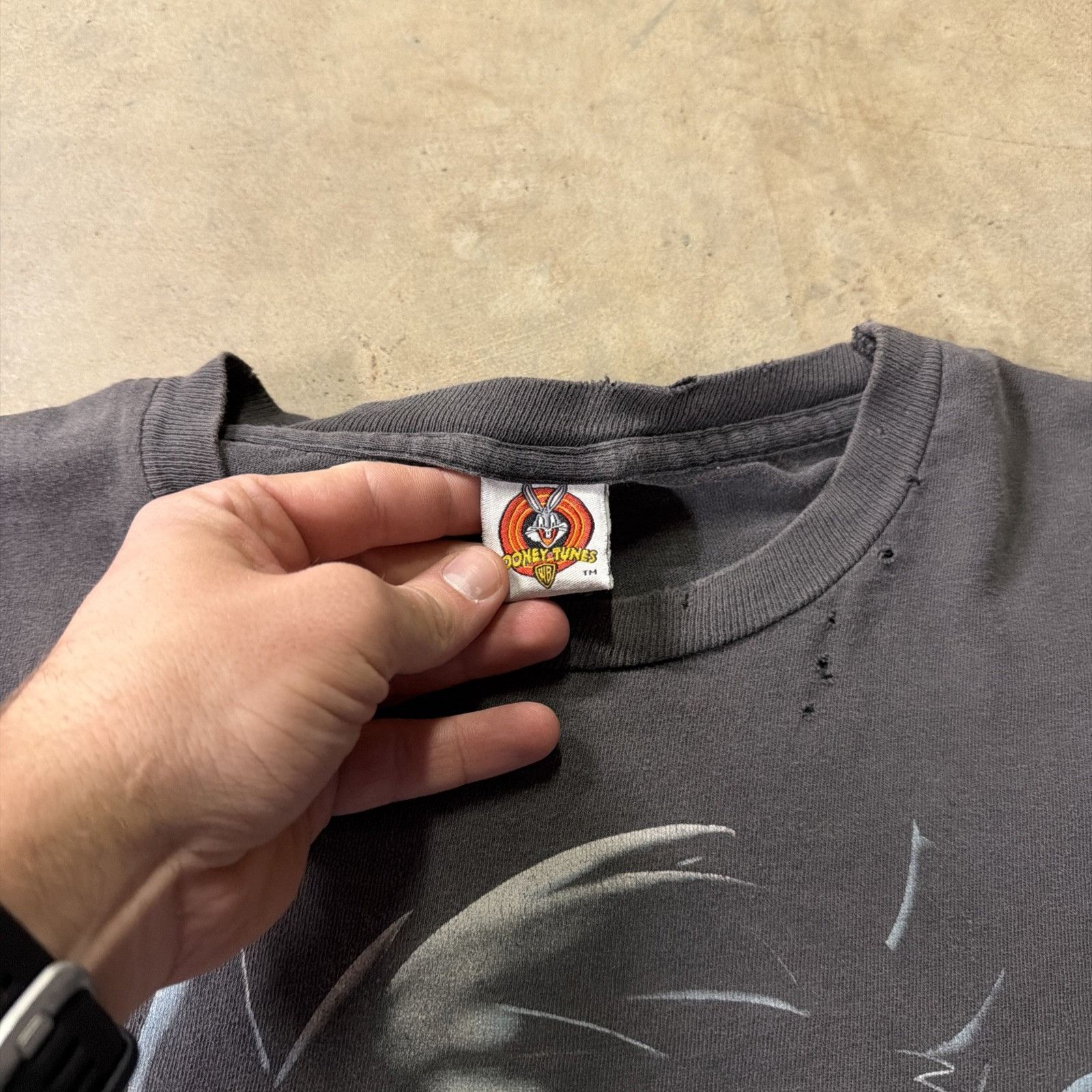 Warner Bros Vintage Looney Tunes Shirt XL Black 90s Faded Taz Big Face Size US XL / EU 56 / 4 - 3 Thumbnail
