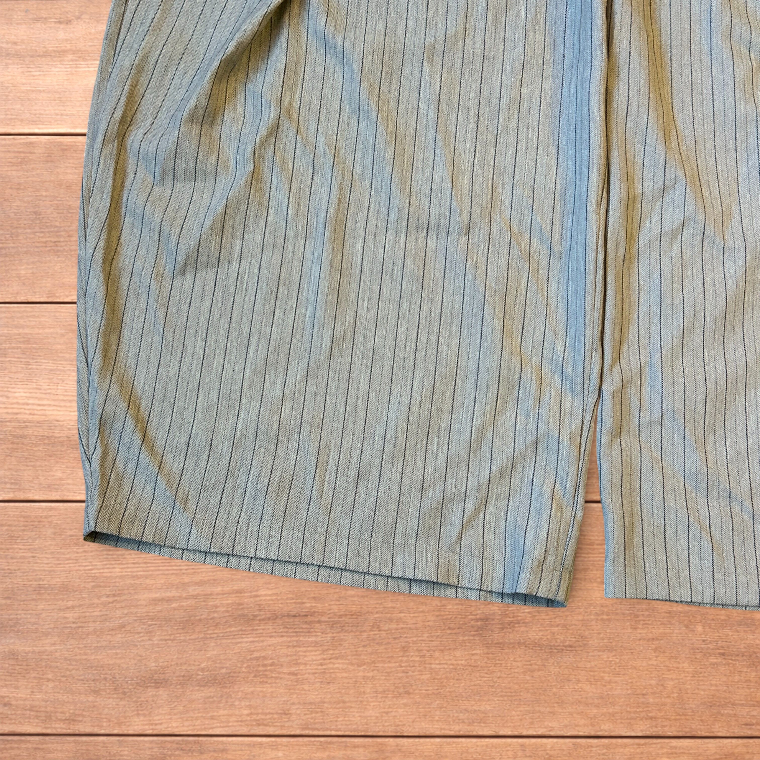 Japanese Brand Vintage style baggy super wide pinstripe trousers in grey. Size US 34 / EU 50 - 4 Thumbnail