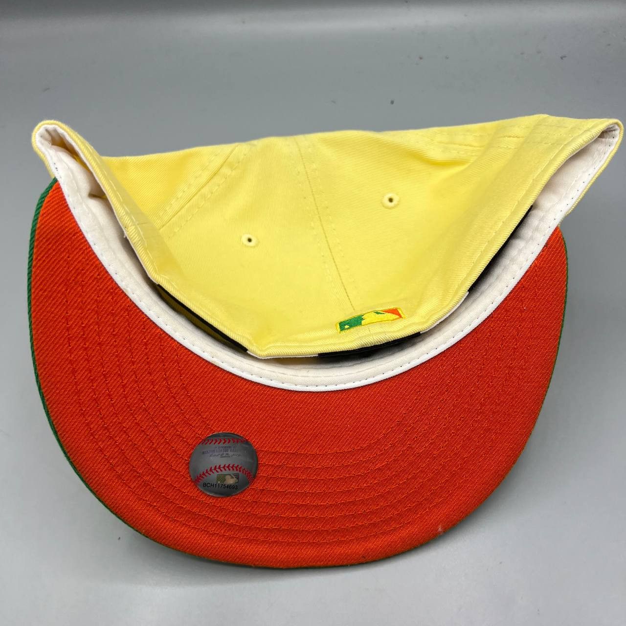 Los Angeles LA Dodgers Hat Men 7 3/8 Yellow Green MLB Fitted