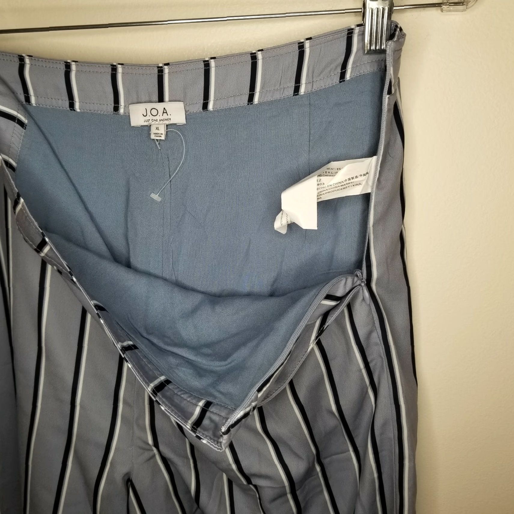 Vintage VINTAGE? Wait, J.O.A. brand not vintage. Use: J.O.A. Just One Answer Womens Pants Blue Striped Flowy XL Size 40" / US 18 - 5 Thumbnail
