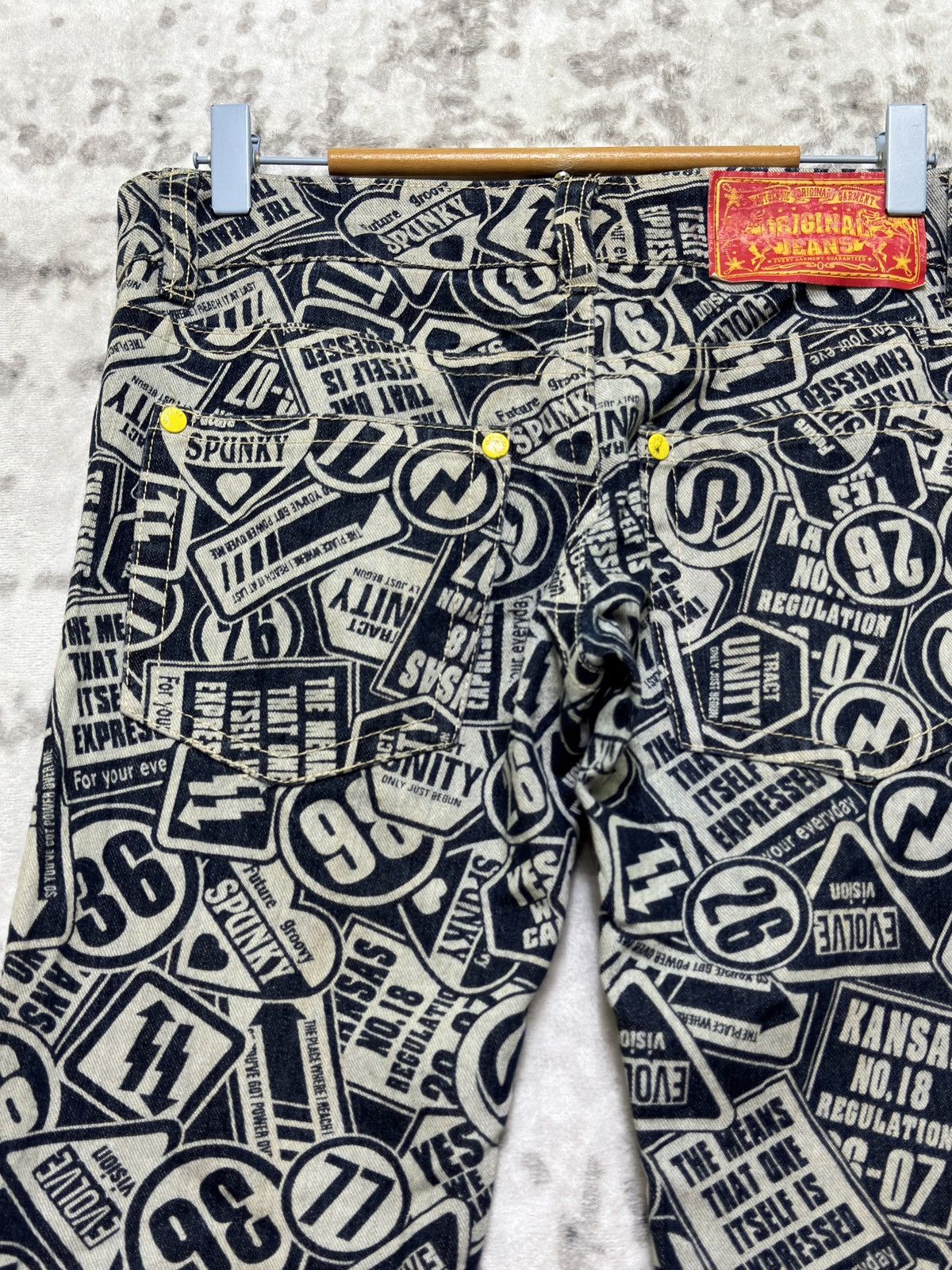 Japanese Brand Vintage Original Jeans All Over Print Low Rise Denim Jeans Size US 29 - 9 Thumbnail