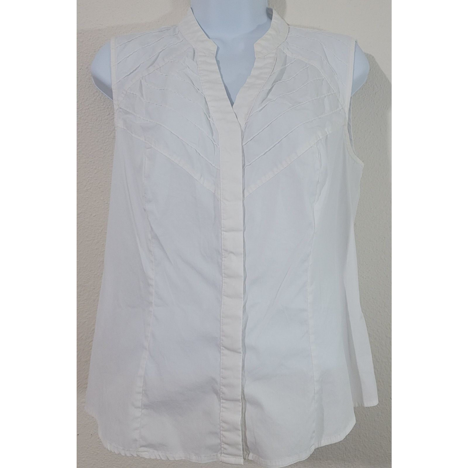 Alfani Alfani White V Neck Hidden Button Front Pleated Shirt 12 Size XL / US 12-14 / IT 48-50 - 1 Thumbnail