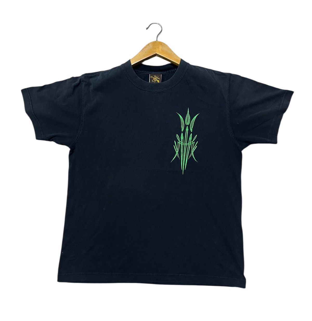 Arts & Science Vintage paint r die backhit tshirt Size US M / EU 48-50 / 2 - 3 Thumbnail