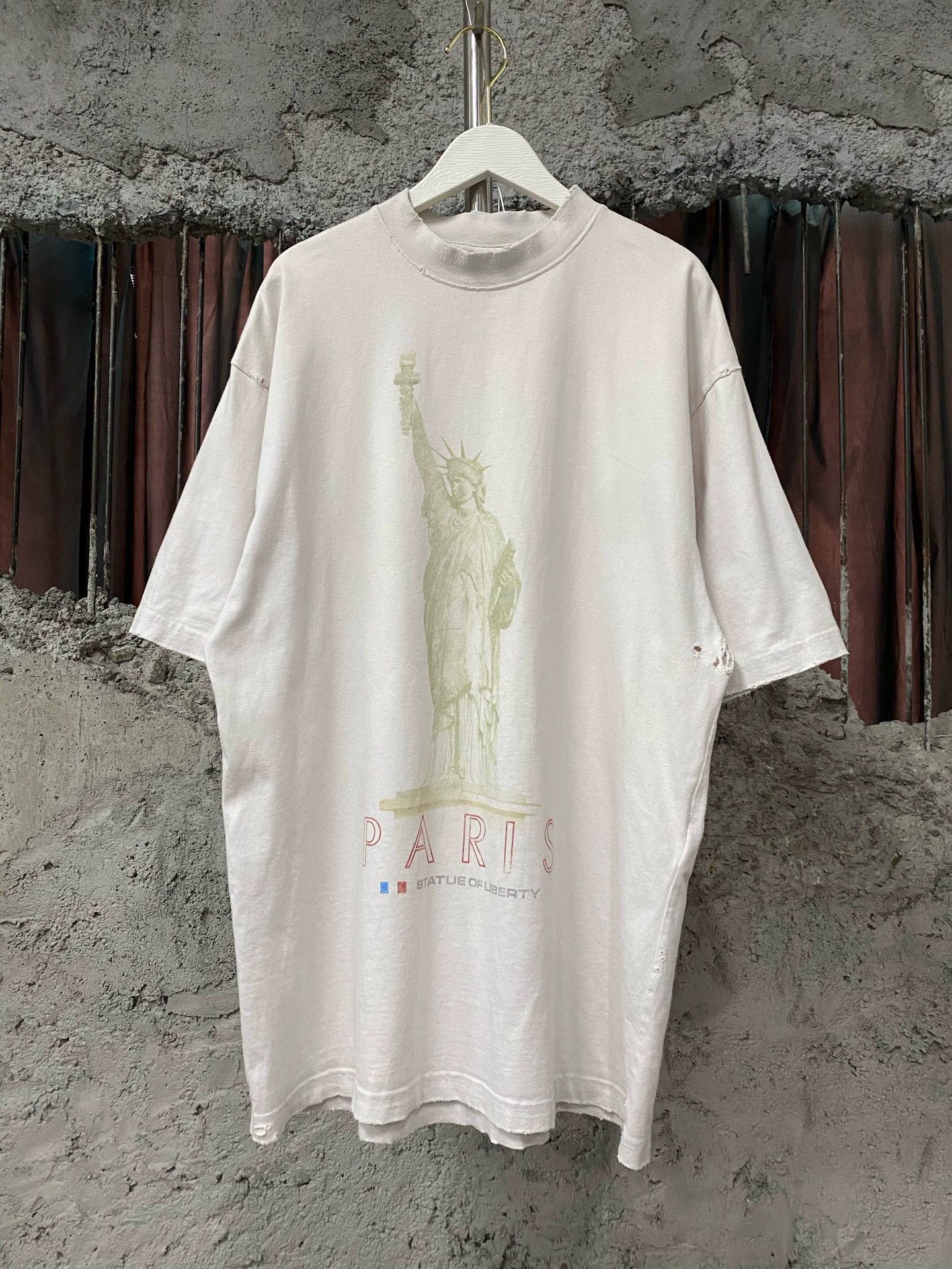 Balenciaga Balenciaga Statue of Liberty SS tee xxs new Size US XXS / EU 40 - 1 Thumbnail
