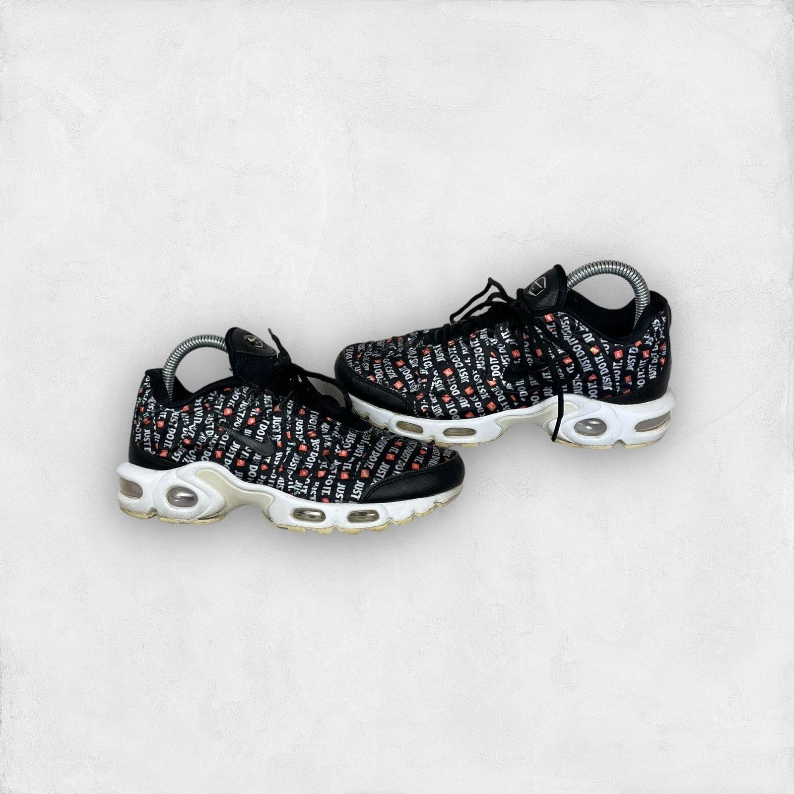 Nike Nike Air Max Plus 862201-007 Women's Black Sneaker Shoes 6.5 Size US 6.5 / IT 36.5 - 1 Thumbnail