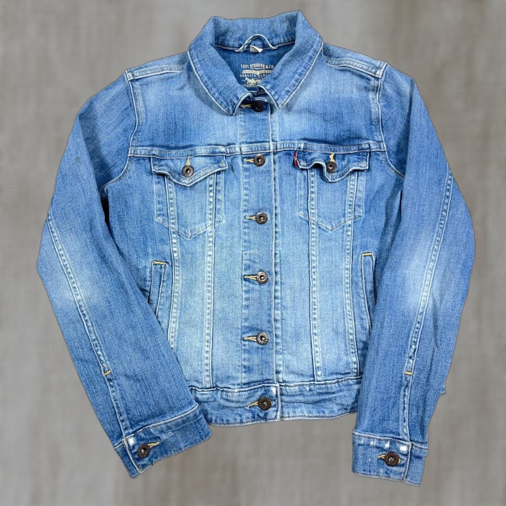 Levi's VINTAGE Levi's denim jacket Womens Medium Blue Jean Med Wash Trucker Retro Faded Ladies B1 Size 32" / US 10 / IT 46 - 1 Thumbnail