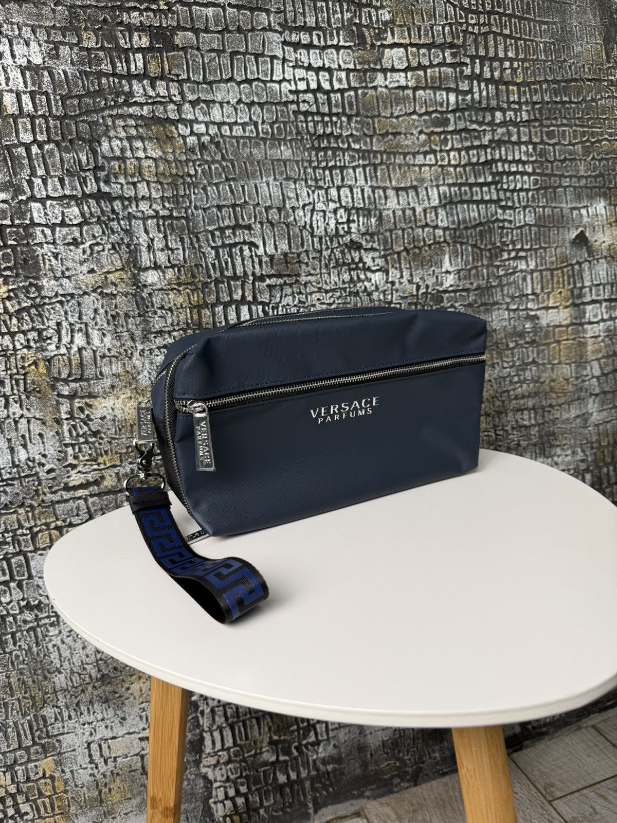 Versace Versace Parfums Cosmetic Bag Size ONE SIZE - 3 Thumbnail