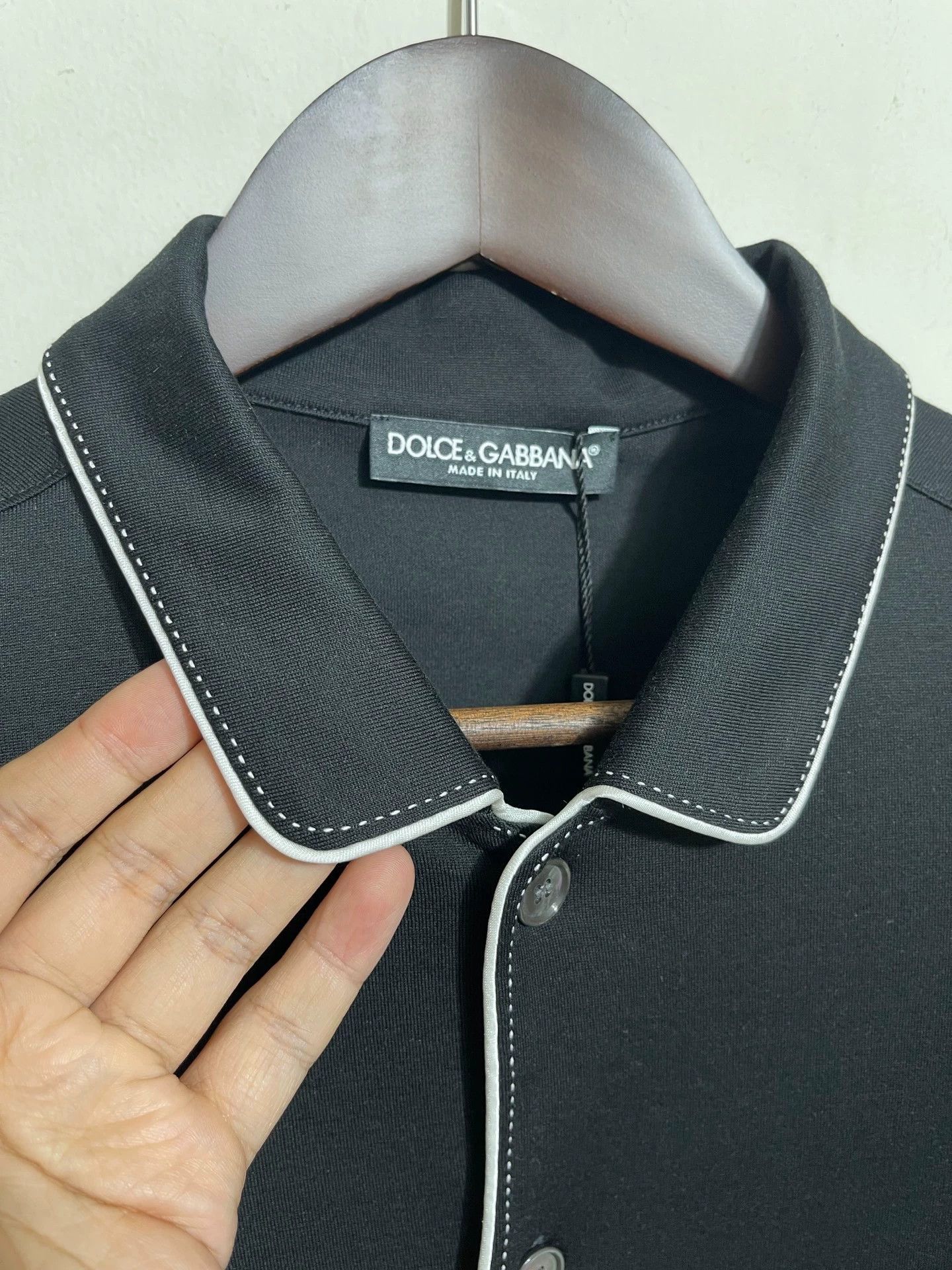 Dolce & Gabbana DG Slim Fit Black White Crown Embroidered SS Shirt 39 Size US M / EU 48-50 / 2 - 3 Thumbnail