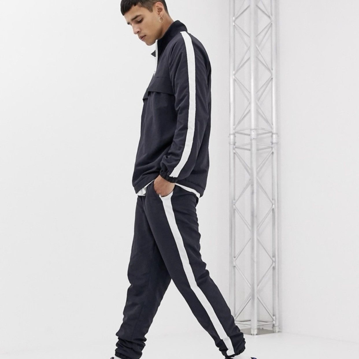 ONLY & SONS Only & Sons Track Pants With Side Stripe Size US 30 / EU 46 - 4 Thumbnail