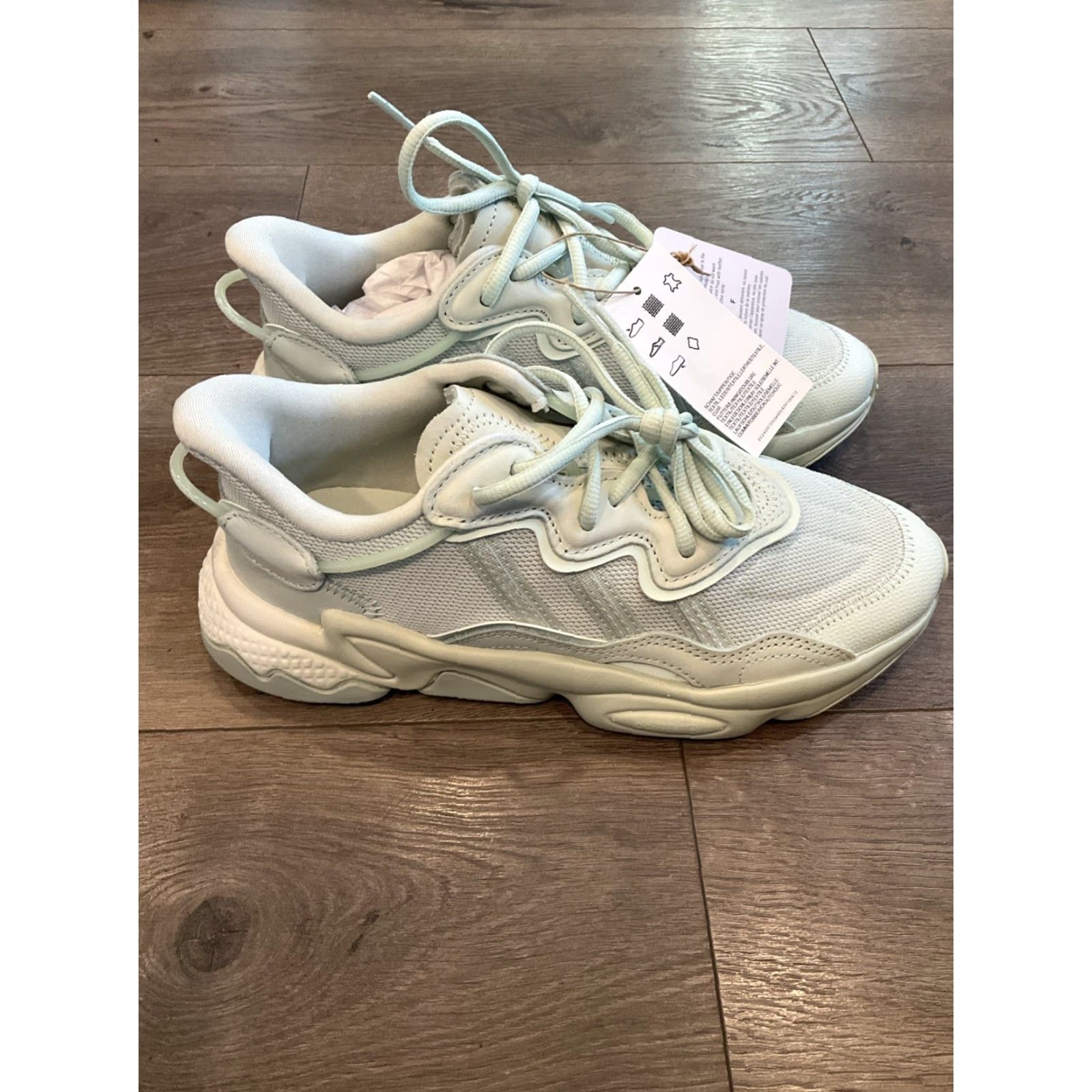 Adidas Adidas Ozweego W Size 6.5 Linen Green Feather Grey Sneaker Womens Size US 7 / IT 37 - 4 Thumbnail