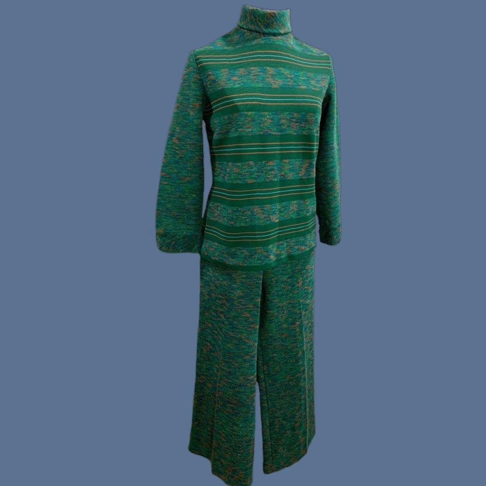 Vintage VINTAGE Large Zio Designed by Youngja Womens Outfit Shirt Pants 1970s Green L Womens Outfit/Set Mens? Size L / US 10 / IT 46 - 1 Thumbnail