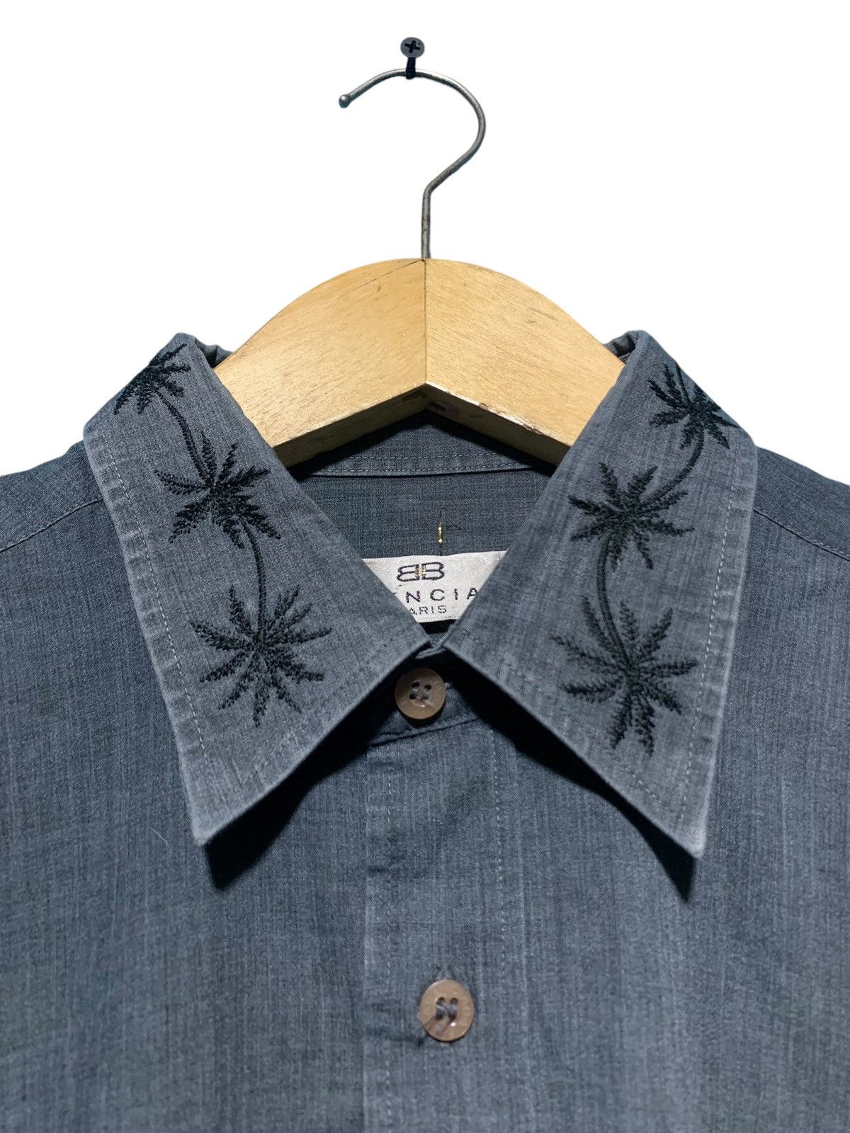 Balenciaga × Vintage Vintage Balenciaga palm tree embroidered shirt Size US S / EU 44-46 / 1 - 2 Thumbnail