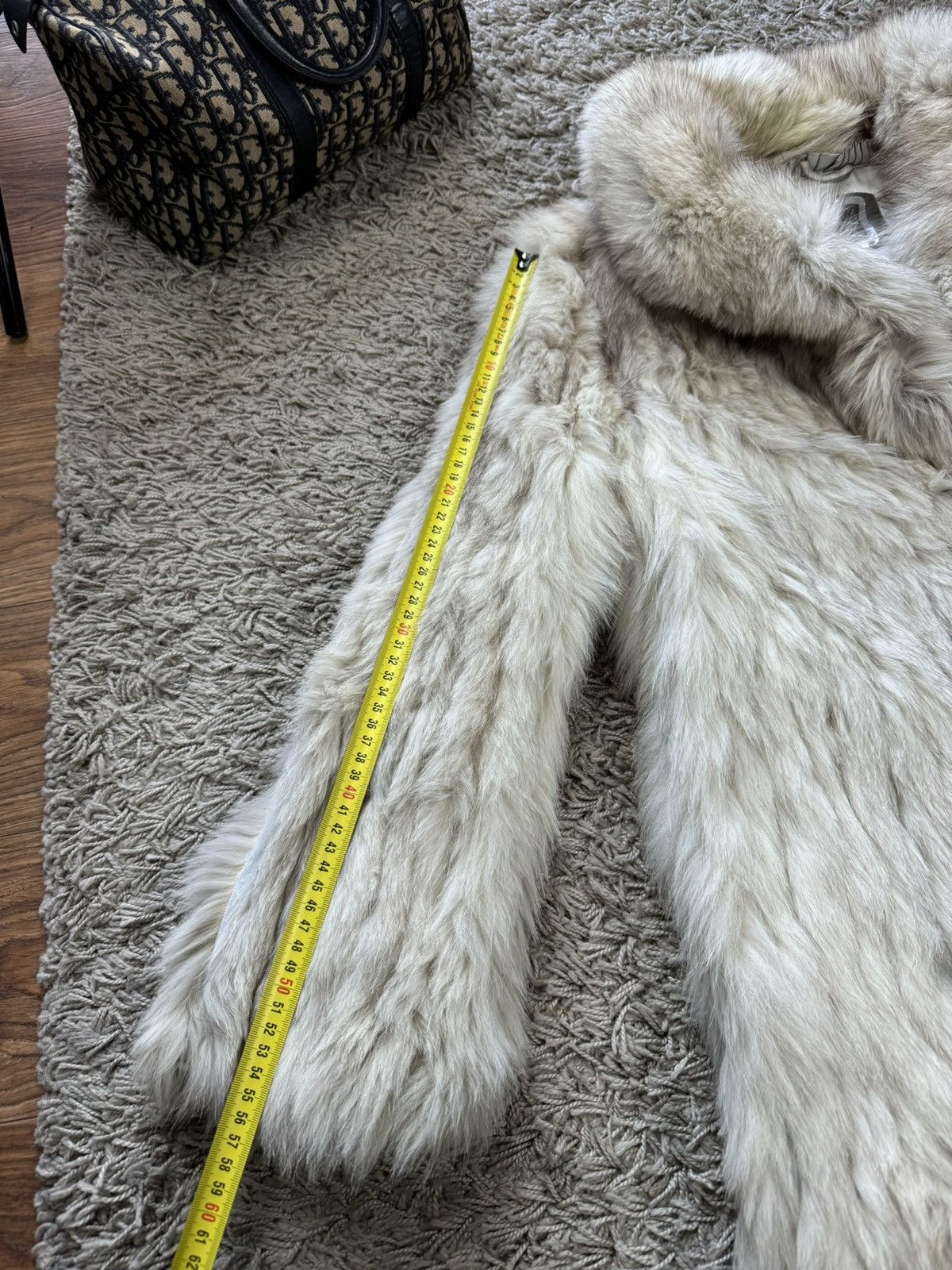 Sagafurs Rare White Fox natural fur Saga Fox coat original item Size S / US 4 / IT 40 - 7 Thumbnail