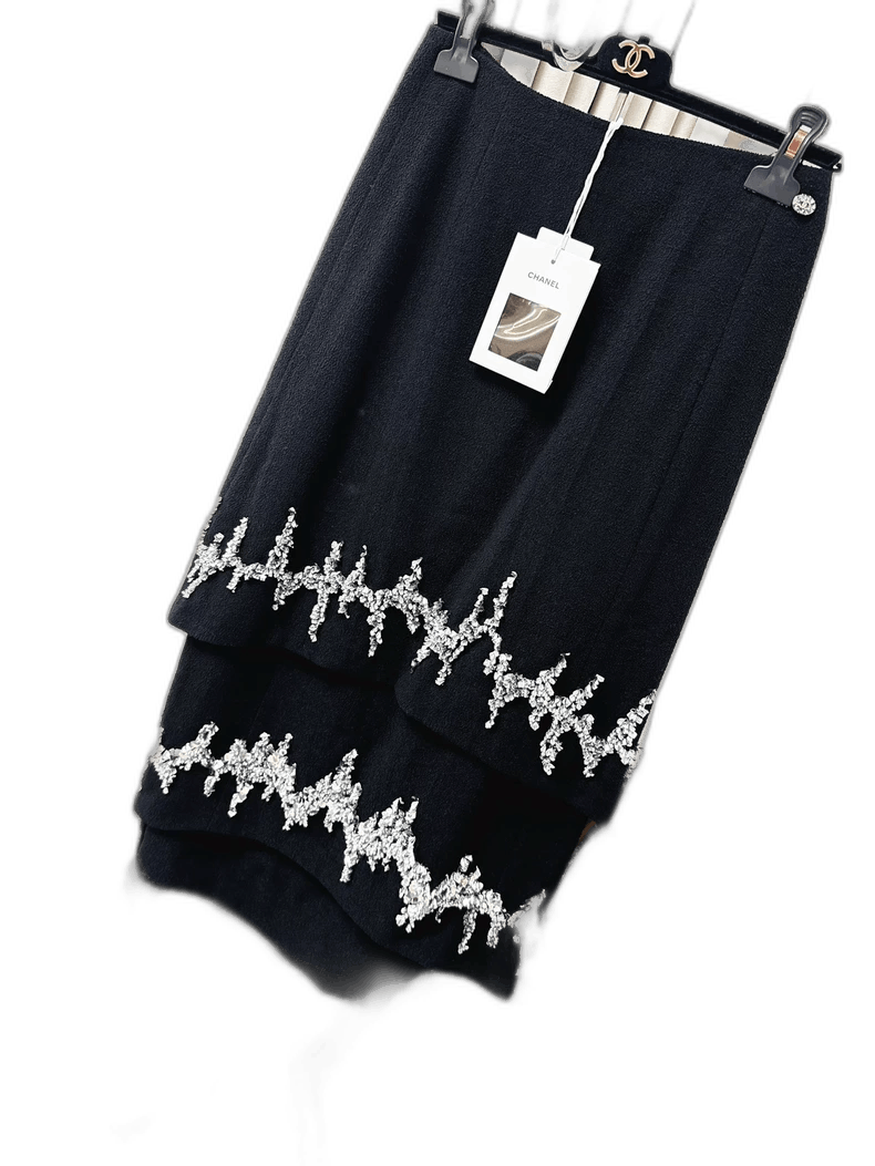 Chanel Chanel 22A Black Silver Sequin Embroidery Skirt Size 35" - 1 Thumbnail