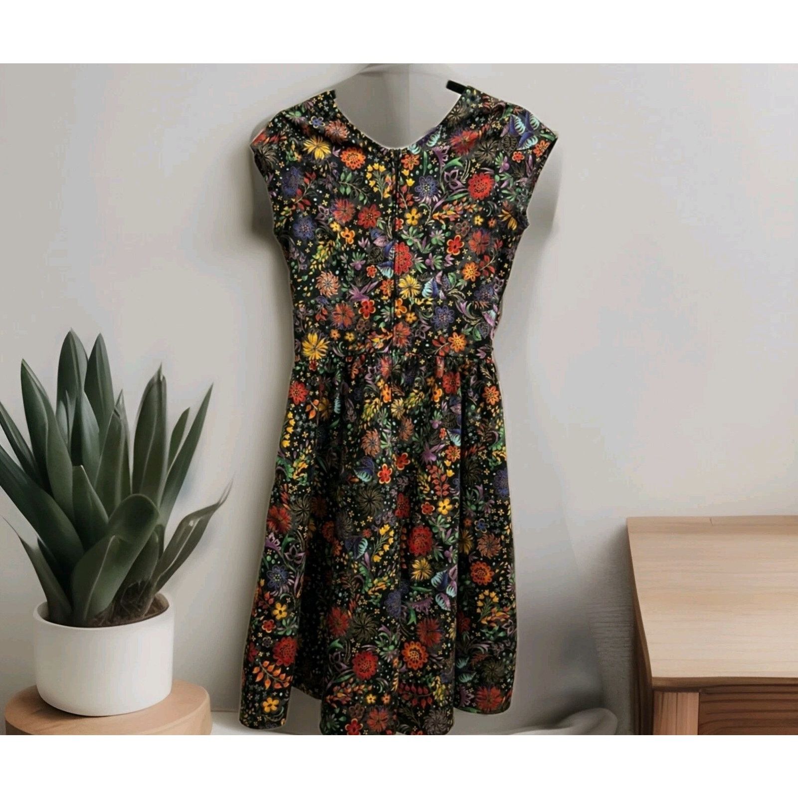 Other Retrolicious Greta Dress Floral V-Neck Retro Modcloth Size L / US 10 / IT 46 - 3 Thumbnail
