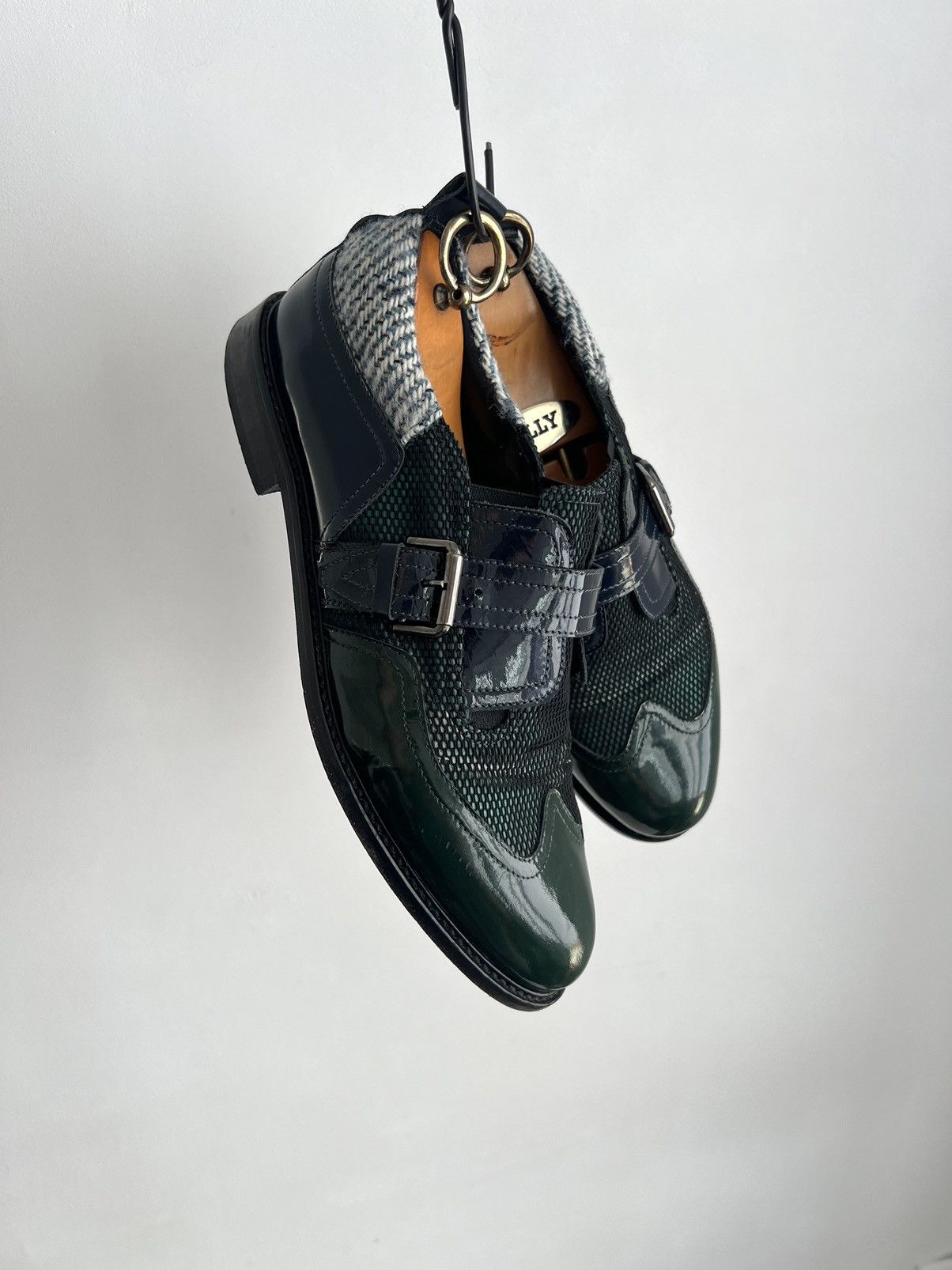 John Galliano 00s John Galliano Patent Leather Strap Hybrid “Joker” Shoes Size US 9 / EU 42 - 2 Thumbnail