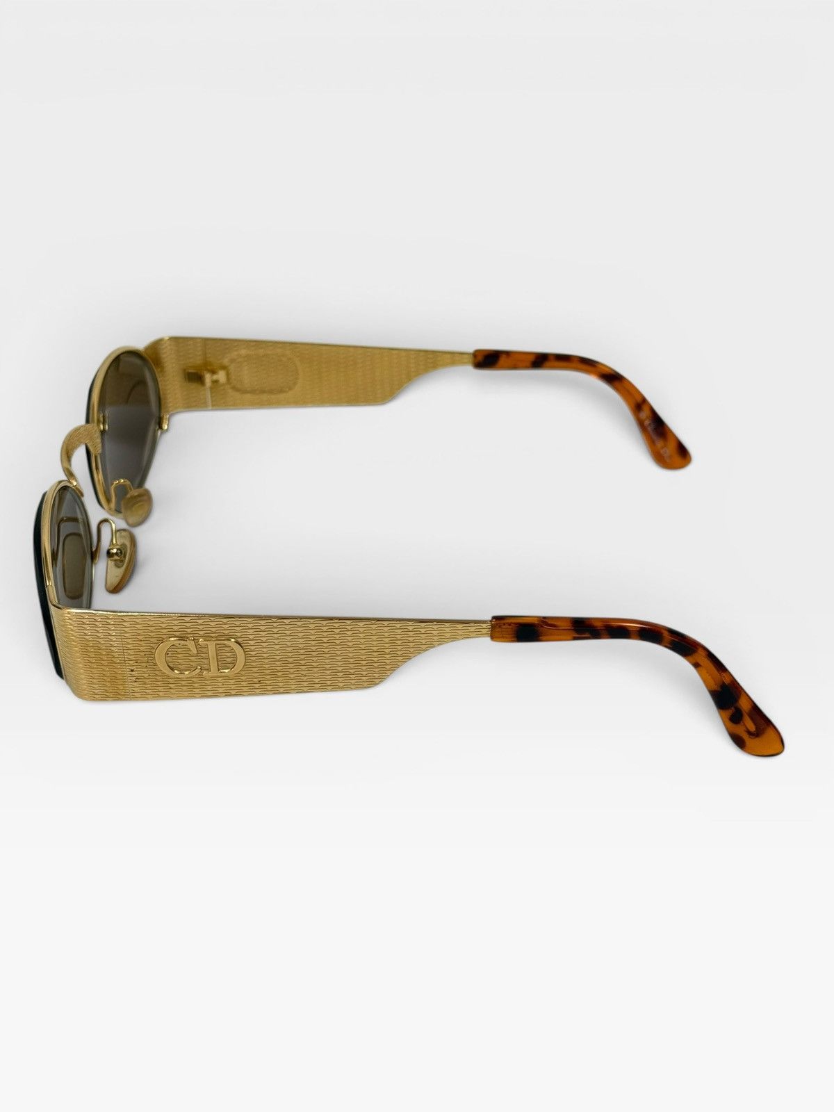 Dior 90'S VINTAGE DIOR SUNGLASSES IN GOLD Size ONE SIZE - 3 Thumbnail