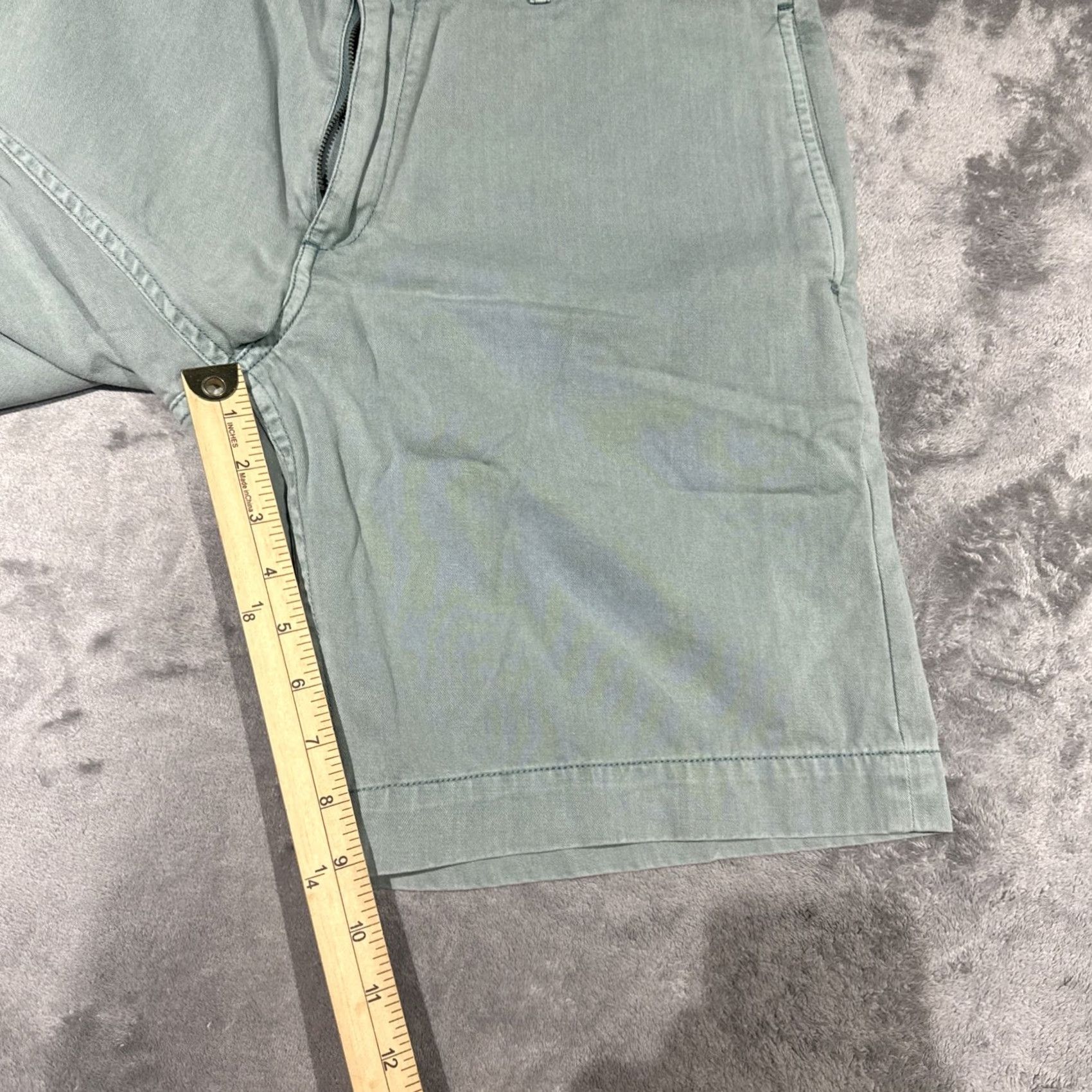 Faherty Faherty Shorts 35 Green Chino 9" Inseam Regular Rise Button Closure Breathable Pockets Casual Preppy USA Men Size US 35 - 5 Thumbnail