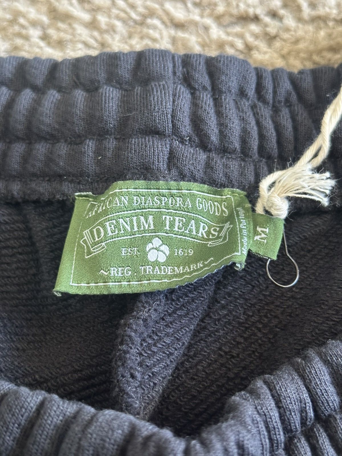 DENIM TEARS Denim Tears Cotton Wreath Sweatpants Size US 32 / EU 48 - 4 Thumbnail