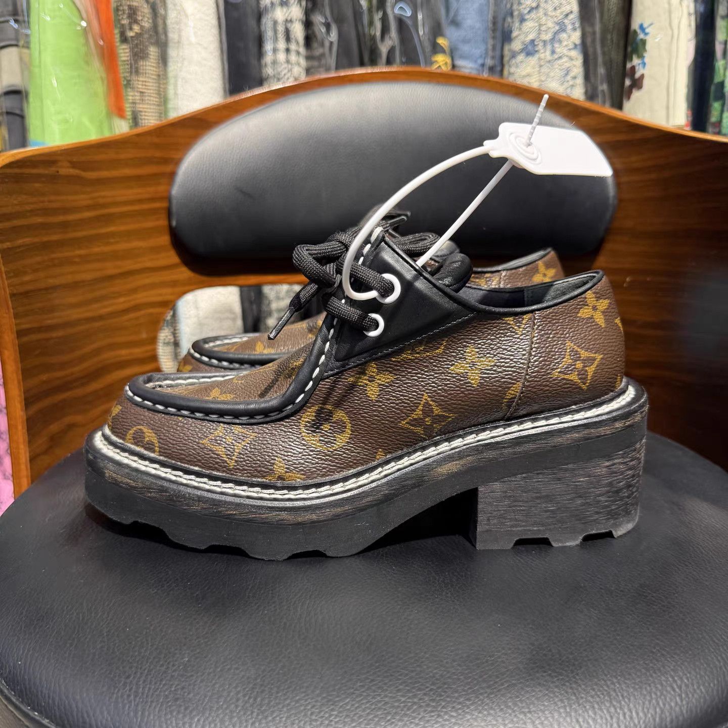 Louis Vuitton LV Beaubourg Monogram Platform Loafers K15 Size US 5.5 / IT 35.5 - 6 Thumbnail