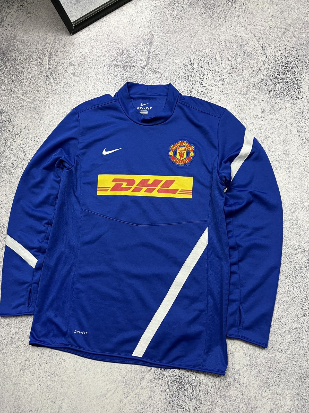 Nike Nike Manchester United 2011/12 Longsleeve Soccer Jersey Rare Size US L / EU 52-54 / 3 - 3 Thumbnail