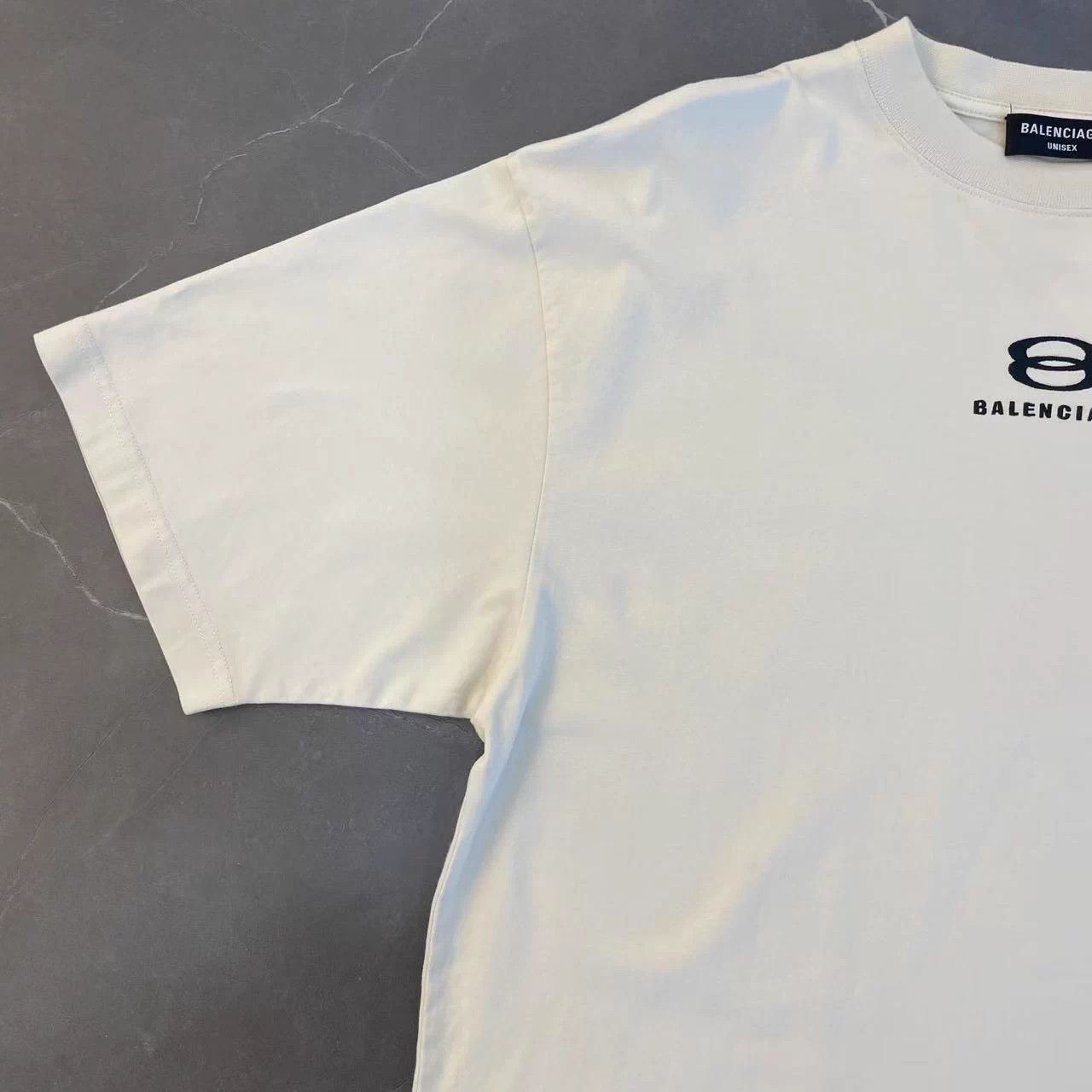 Balenciaga BALENCIAGA Cream White Short Sleeve Tee XXS Size US XXS / EU 40 - 6 Thumbnail