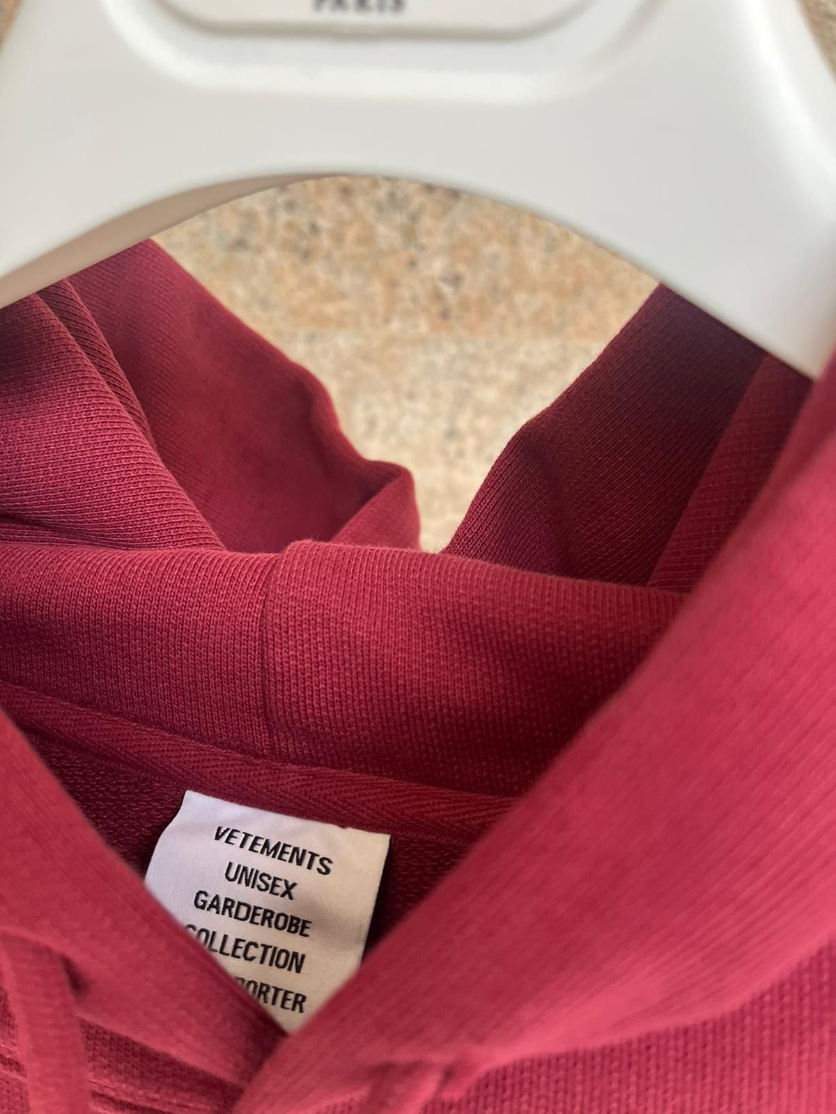 Vetements Anarchy Gothic Logo Hoodie in Bordeaux Size US L / EU 52-54 / 3 - 9 Thumbnail