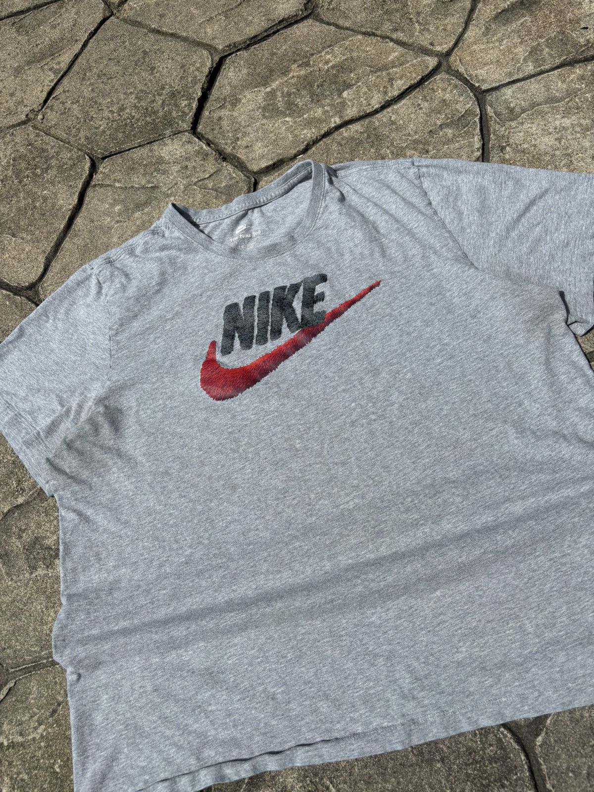 Nike × Vintage Y2K Nike Big Check Spellout Grey Tshirt Size US XL / EU 56 / 4 - 2 Thumbnail