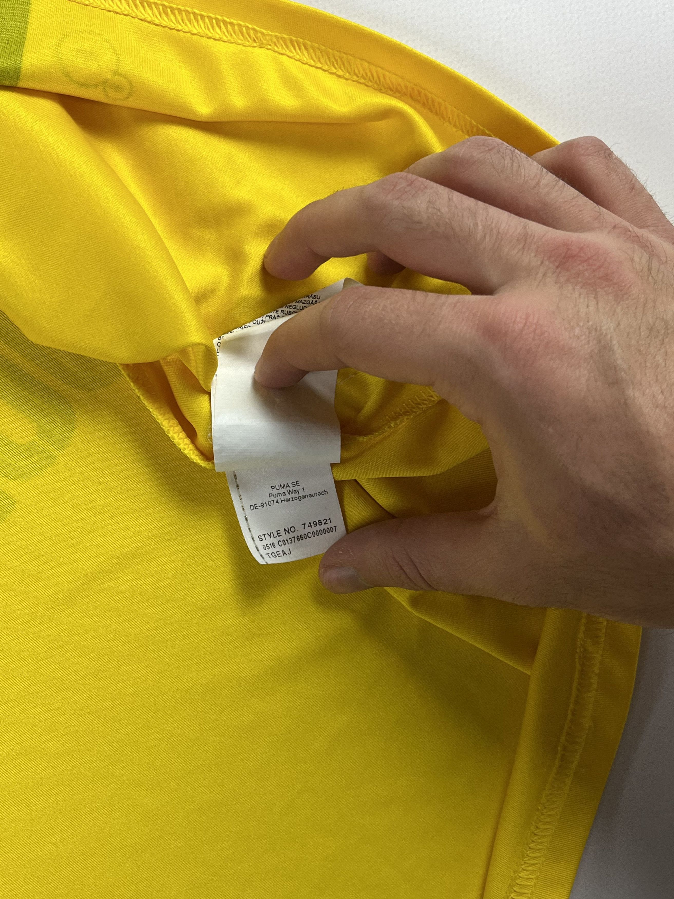 Jerzees × Puma BORUSSIA DORTMUND GERMANY 2016/2017 HOME JERSEY Size US XL / EU 56 / 4 - 8 Thumbnail
