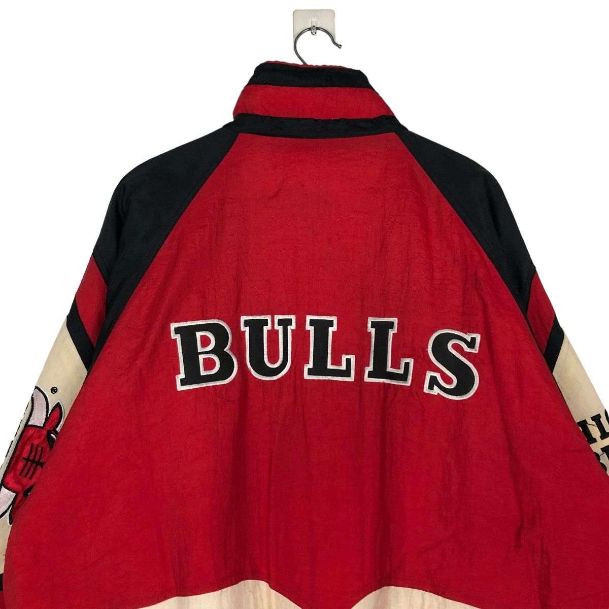 NBA 🔥VINTAGE BOMBER JACKET NBA STARTER CHICAGO BULLS BIG LOGO Size US L / EU 52-54 / 3 - 9 Thumbnail