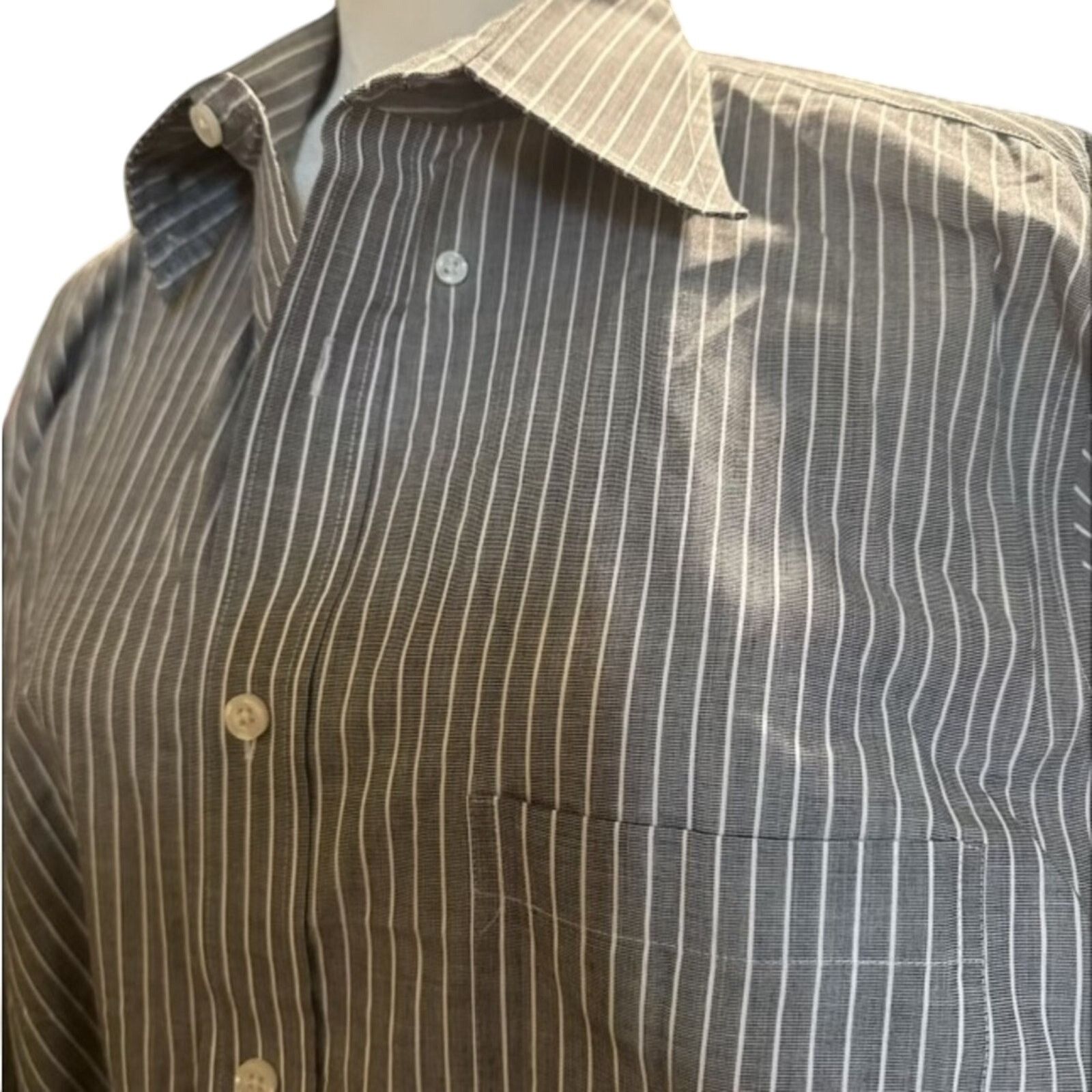 Croft & Barrow Croft & barrow Men's dress shirt 161/2 /35/35 Size US M / EU 48-50 / 2 - 2 Thumbnail
