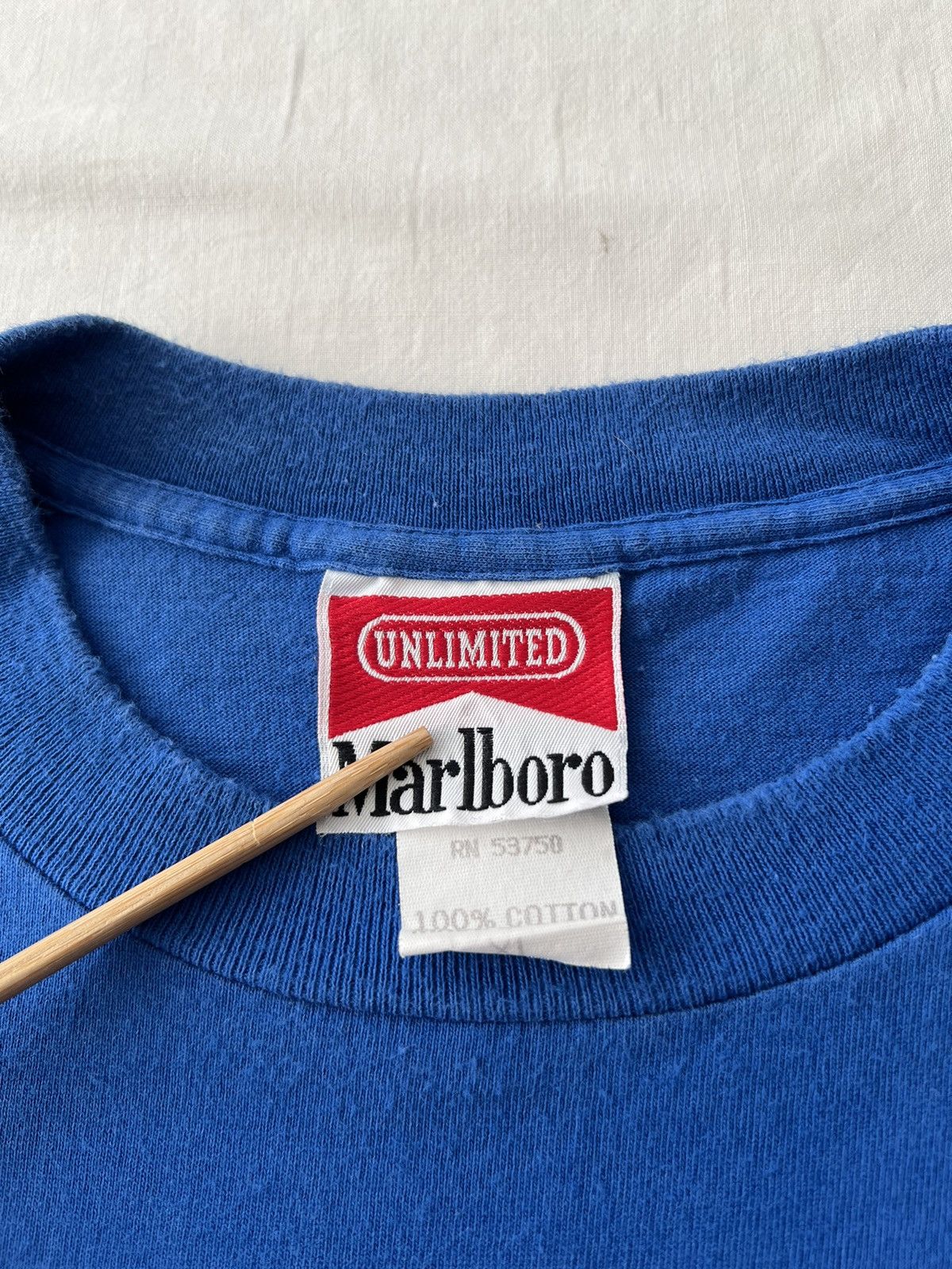 Marlboro Vintage 90s Marlboro Unlimited Wolf Pocket Blue T-shirt Size US XL / EU 56 / 4 - 10 Thumbnail