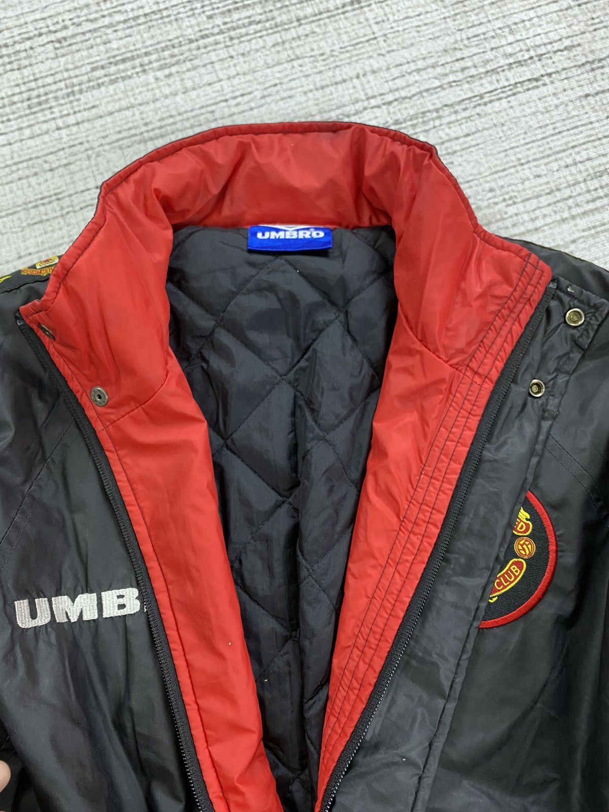 Umbro Vintage 90s Manchester United X Umbro Side Tape Jacket Size US XL / EU 56 / 4 - 11 Thumbnail