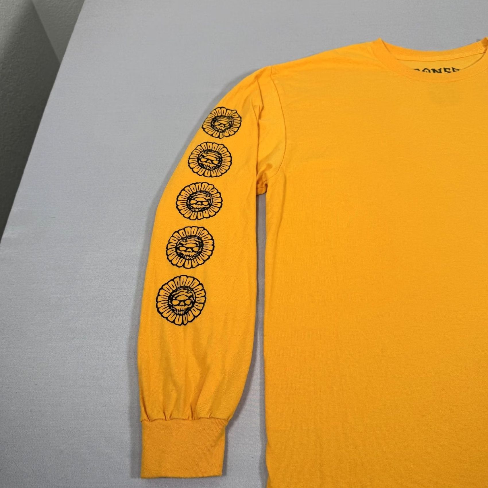 Bones BONES Shirt Large Mens Yellow Skull Graphic Long Sleeve Tee Size US L / EU 52-54 / 3 - 6 Thumbnail