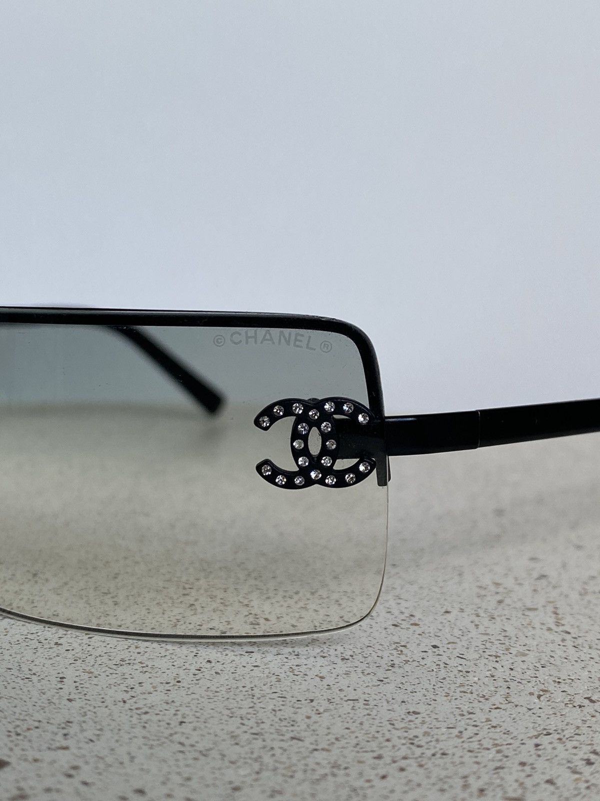 Chanel × Vintage Chanel CC 4104-B sunglasses rhinestones black rimless Size ONE SIZE - 3 Thumbnail