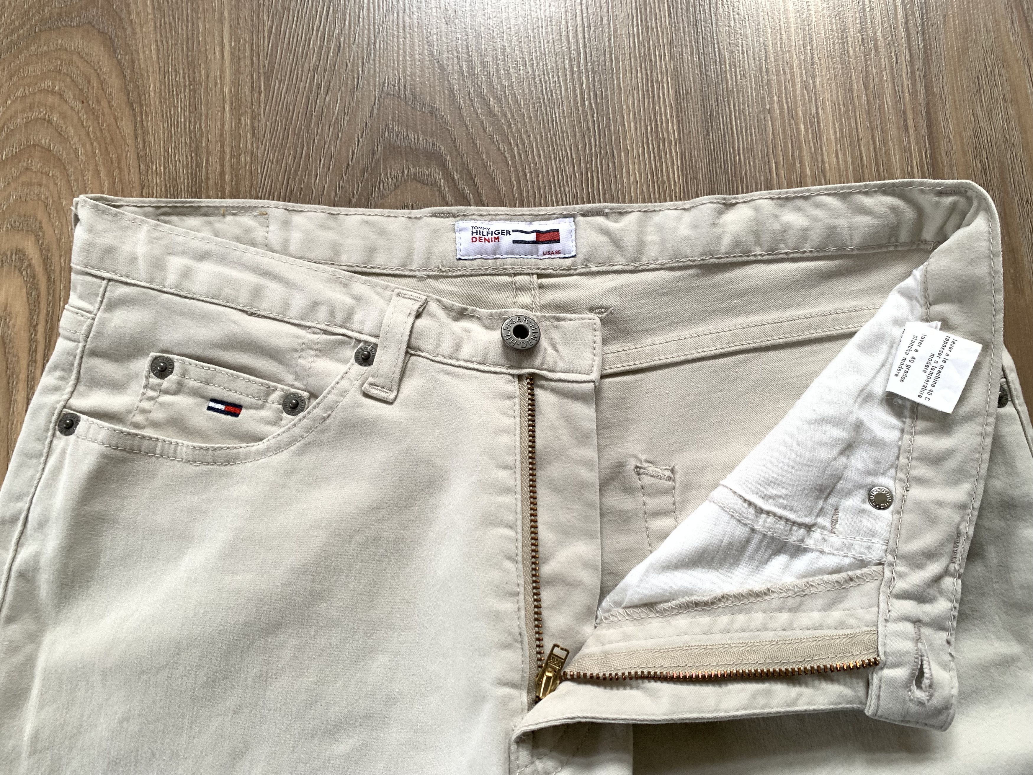 Tommy Hilfiger Women’s Tommy Hilfiger Denim Hipster Bell Bottom Jeans Size 29" - 6 Thumbnail