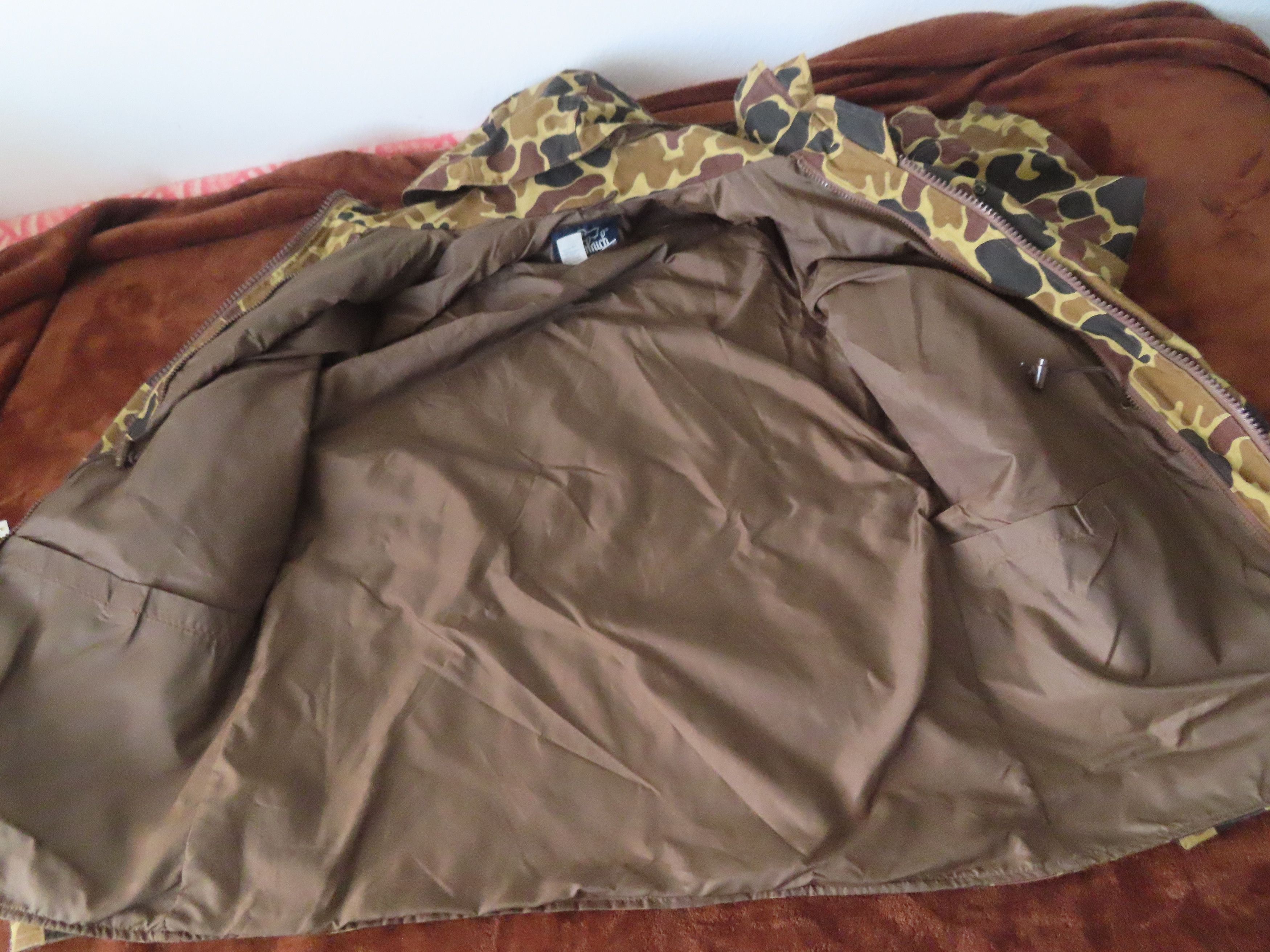 Vintage Woolrich Goretex tan Camo Jacket W/ reverse Vest