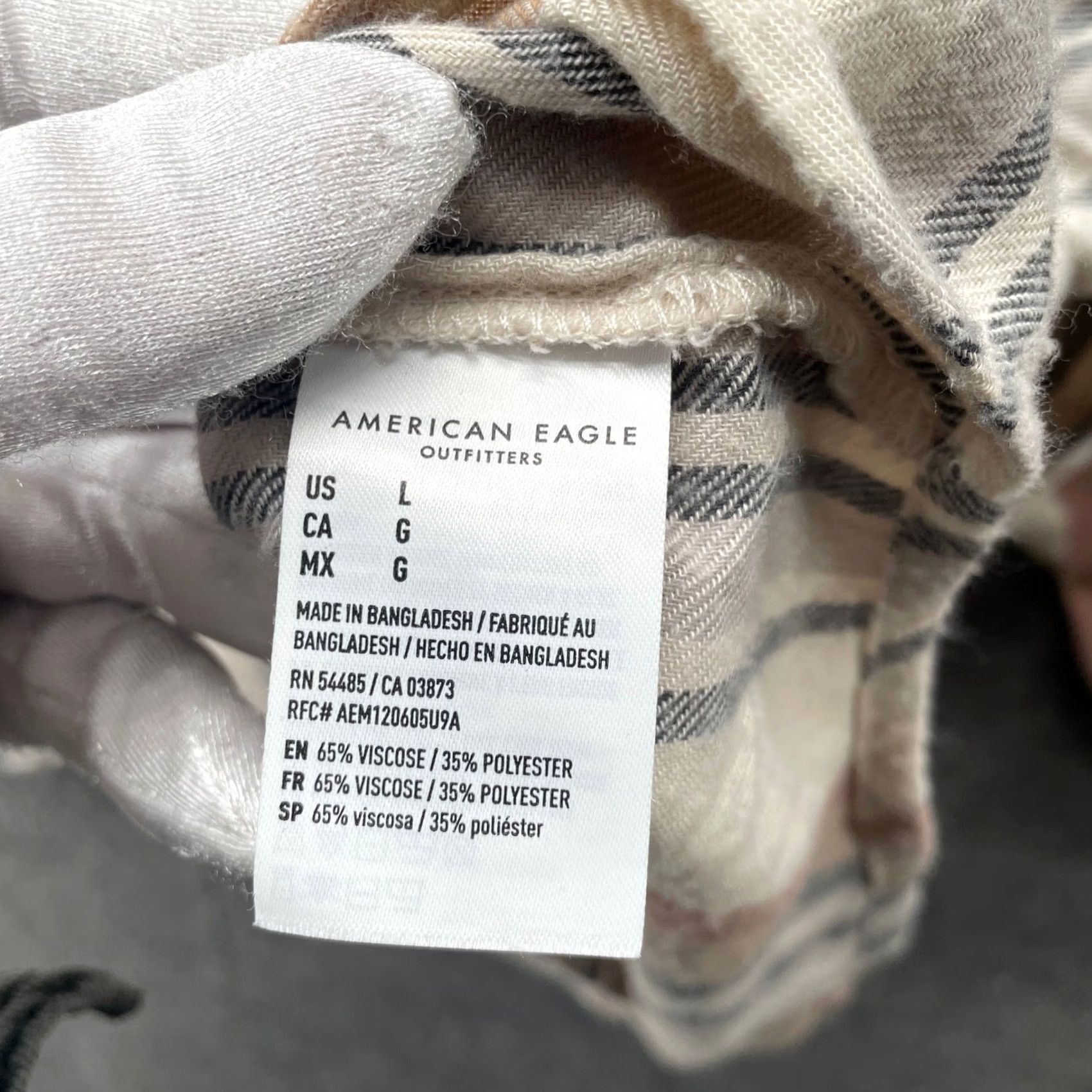 American Eagle Outfitters VINTAGE American Eagle Button Down Shirt Womens L Lightweight Roll Tab Beige Boyfriend Size L / US 10 / IT 46 - 6 Thumbnail