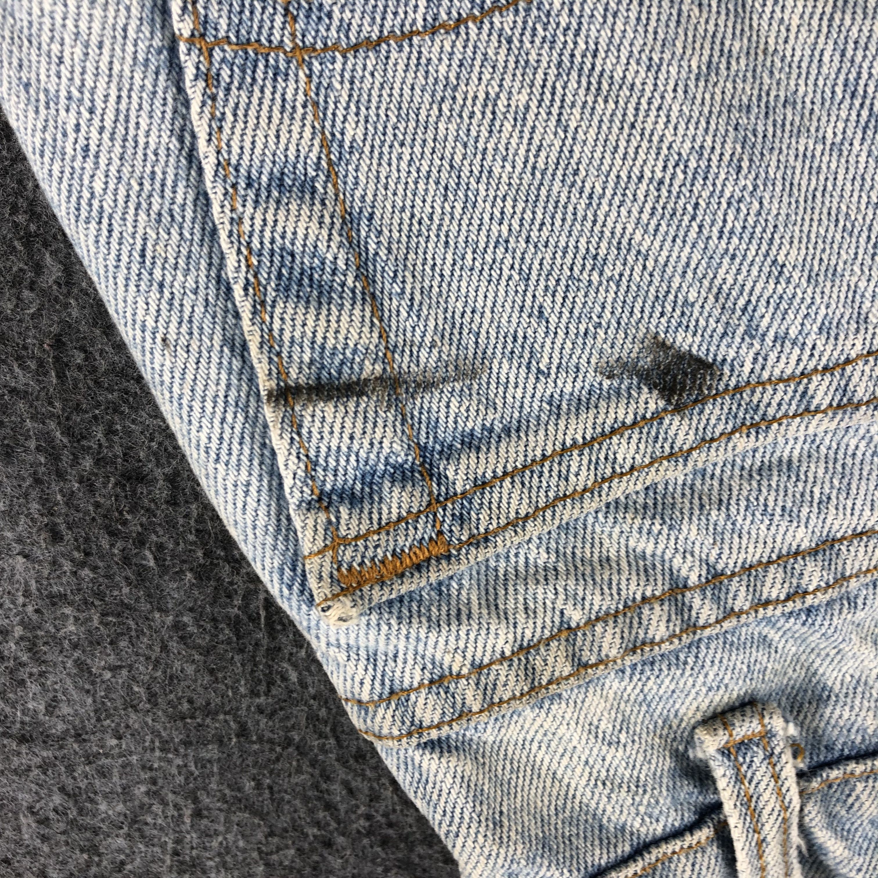 Levi's Vintage 90s Light Wash Levis 505 Jeans-J2593 Size US 36 / EU 52 - 9 Thumbnail