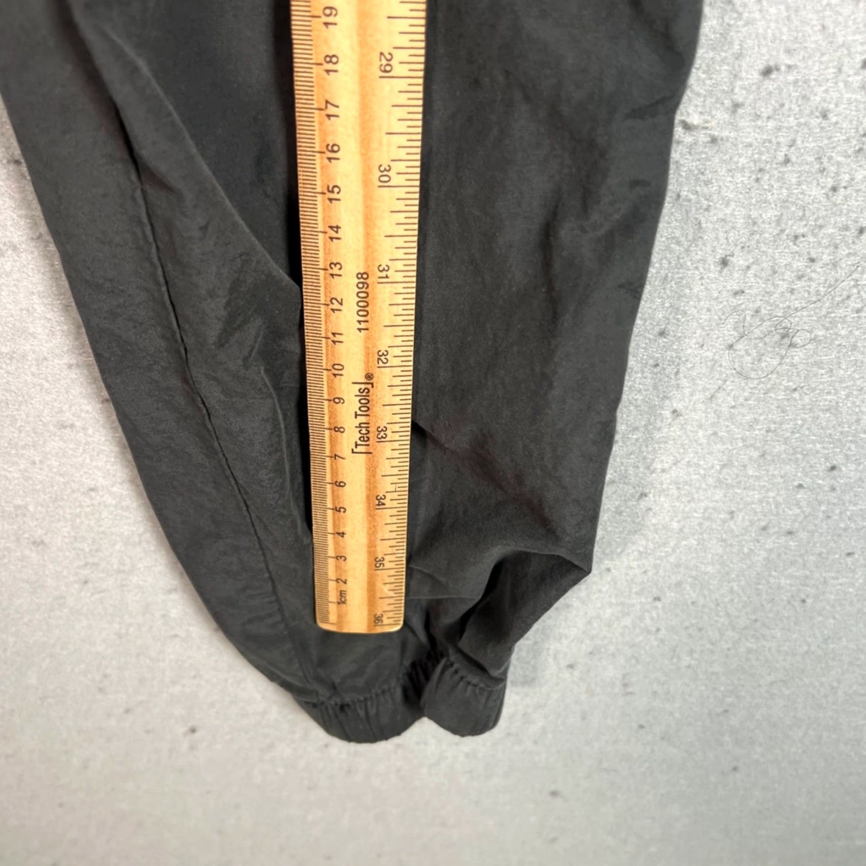 Vintage Standard Cloth Womens Cargo Jogger Pants M Black Cotton Blend Pockets 26in Inseam 29in Tapered Casual Vintage No Size 32" / US 10 / IT 46 - 6 Thumbnail