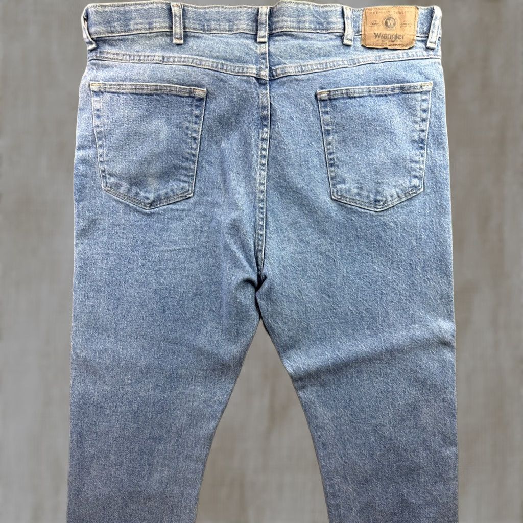 Wrangler Wrangler Jeans Regular Mens Blue Medium Wash Straight 38x32 Regular Fit 5-Pocket Denim Zip Button Logo Leather Patch Size US 38 / EU 54 - 1 Thumbnail