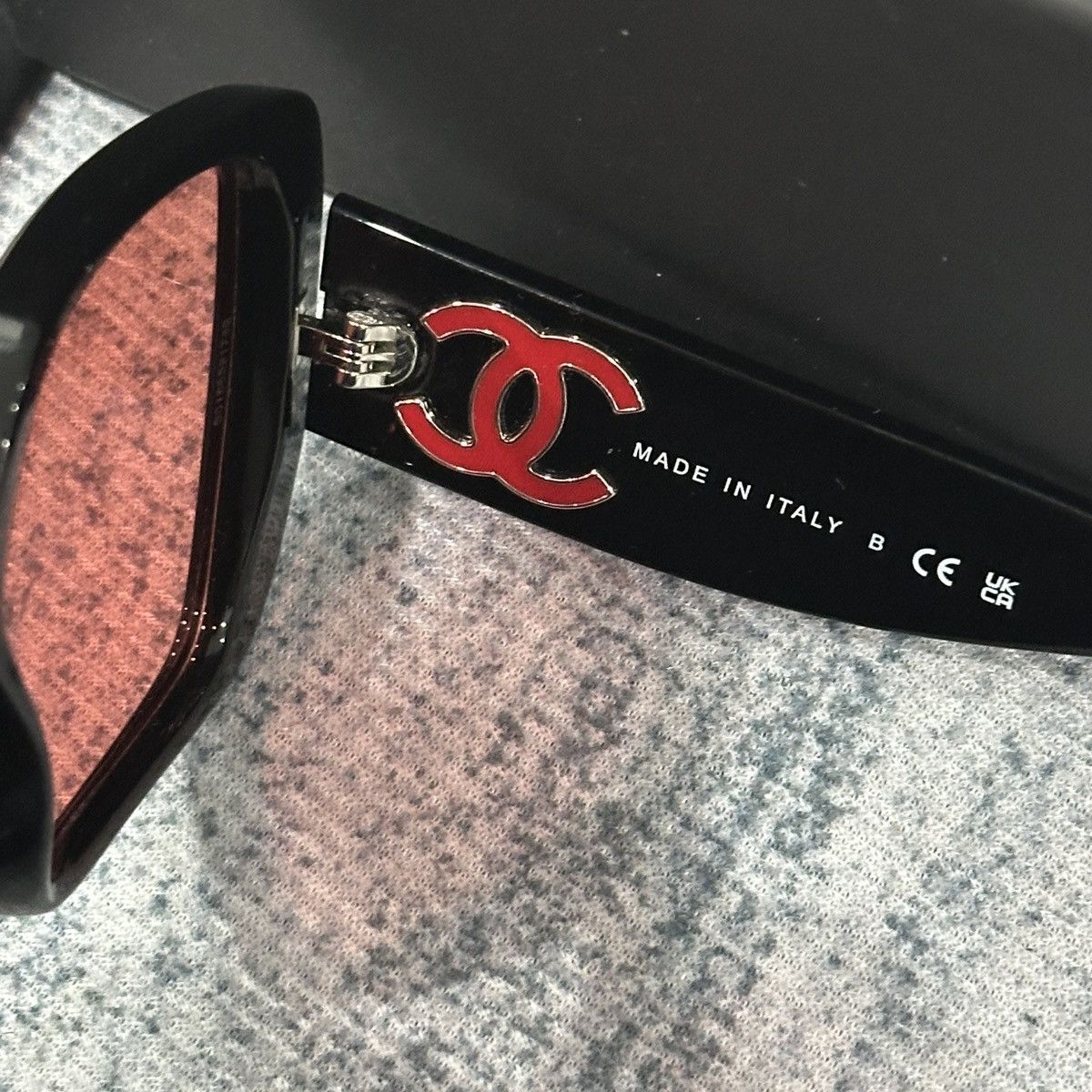 Chanel CHANEL 0CH5541 1231D7 SUNGLASSES Size ONE SIZE - 5 Thumbnail