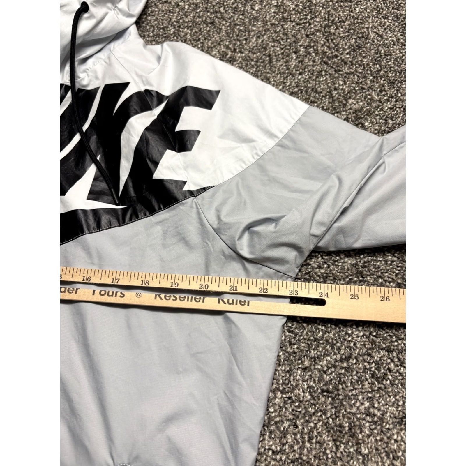 Nike Nike Jacket Mens 2XL Gray Windrunner GX1 Sportswear Men Big Swoosh Full Zip Hooded Size US XXL / EU 58 / 5 - 6 Thumbnail